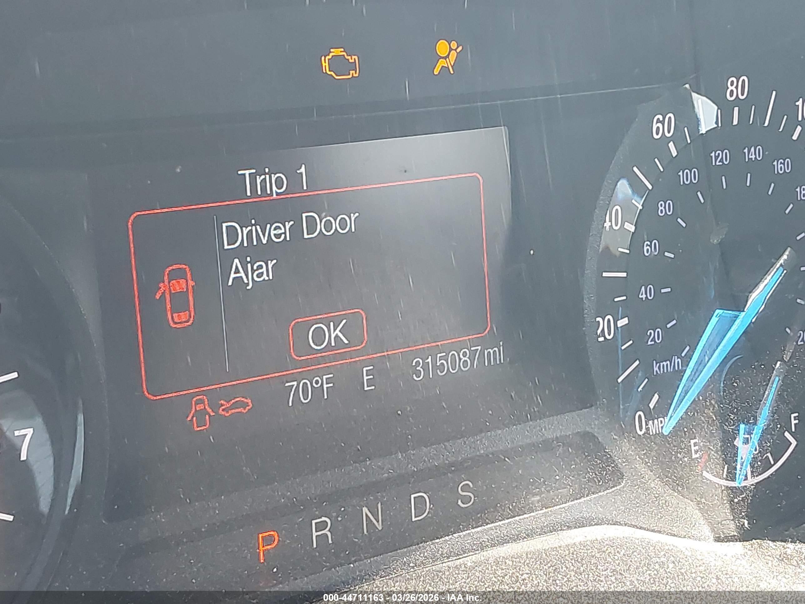 FORD FUSION image 7
