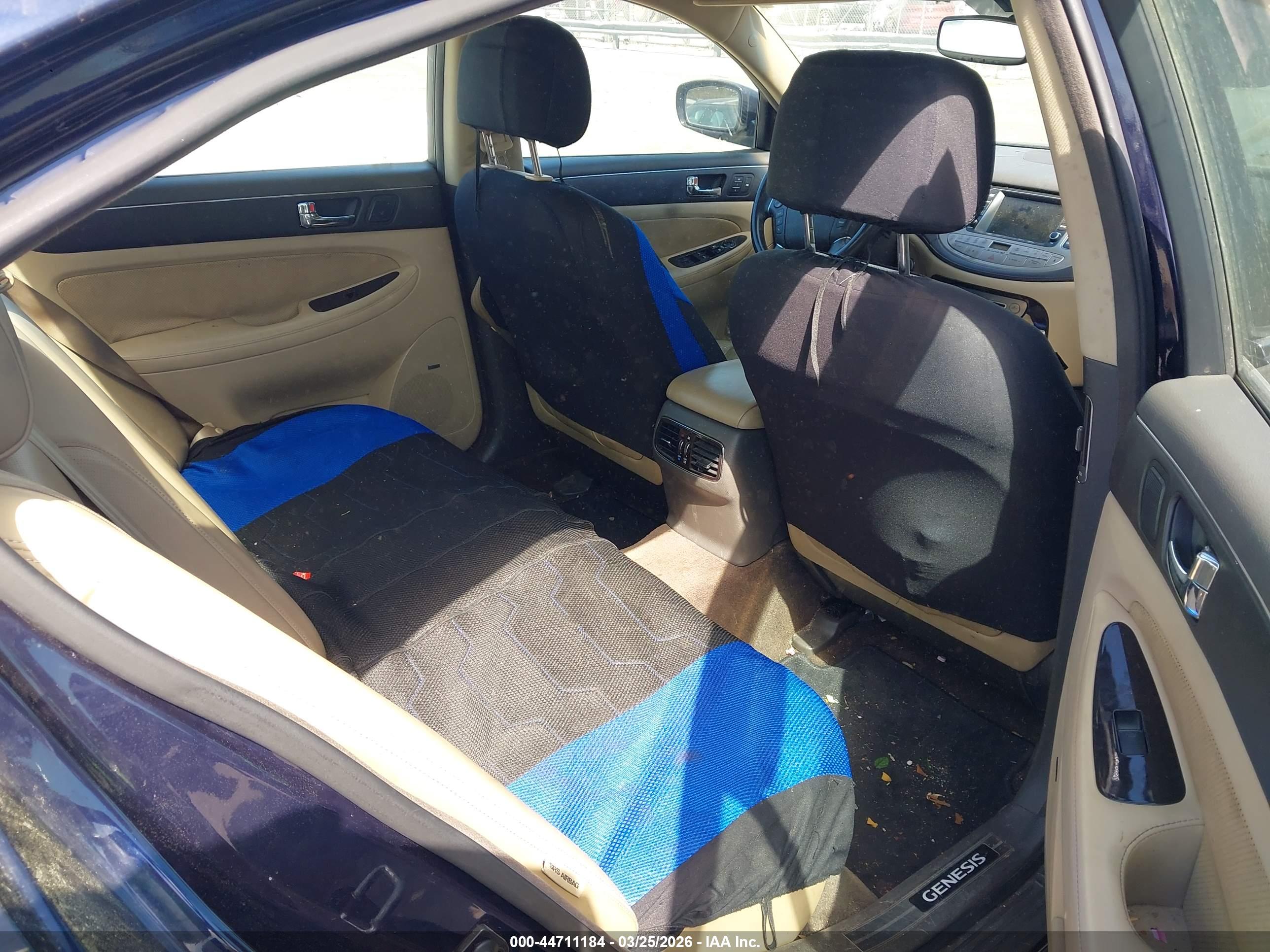 HYUNDAI GENESIS image 8