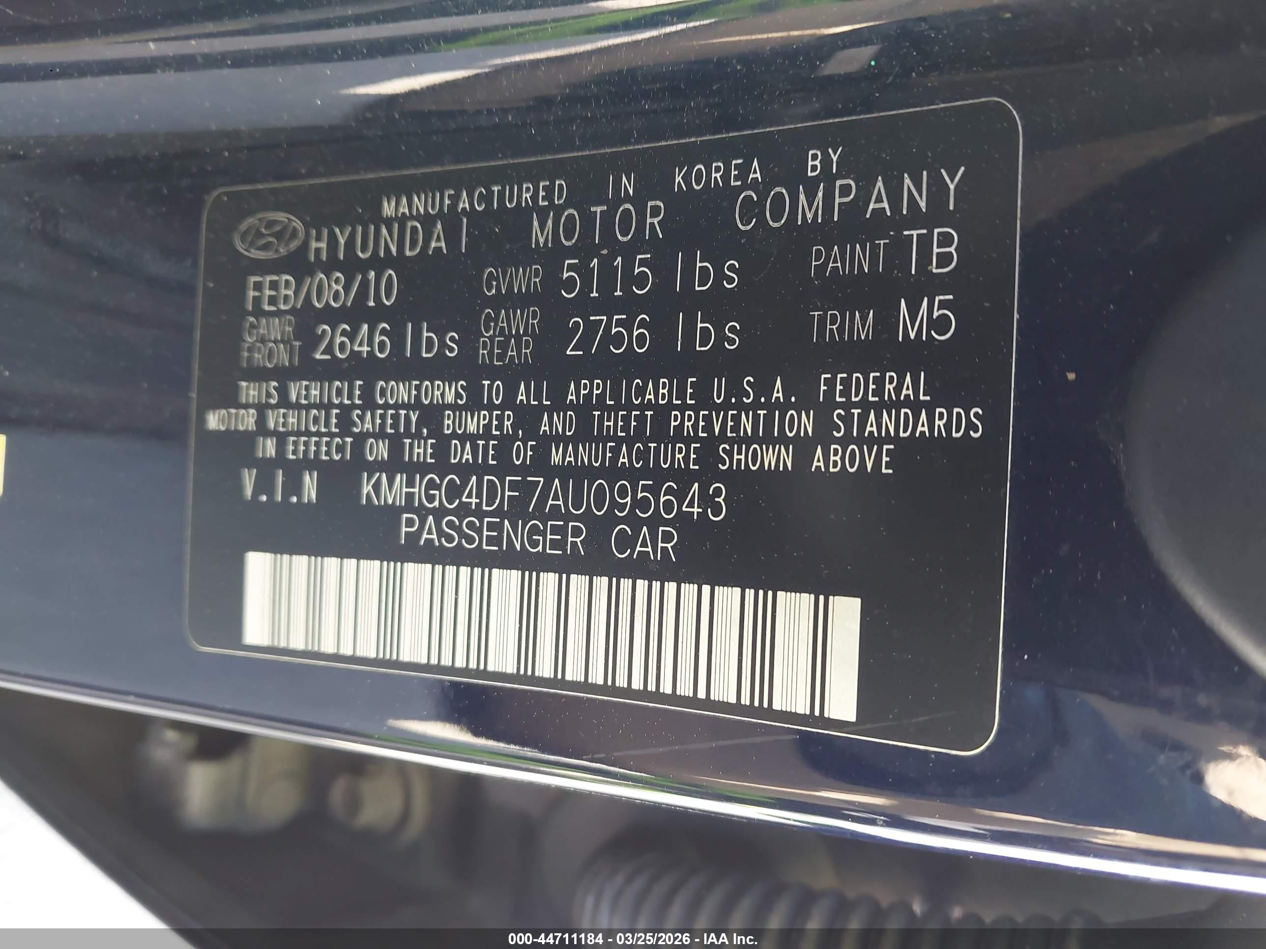HYUNDAI GENESIS image 9
