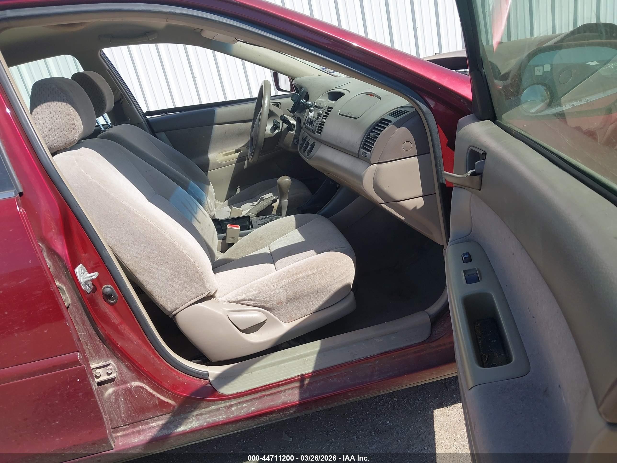 TOYOTA CAMRY image 5