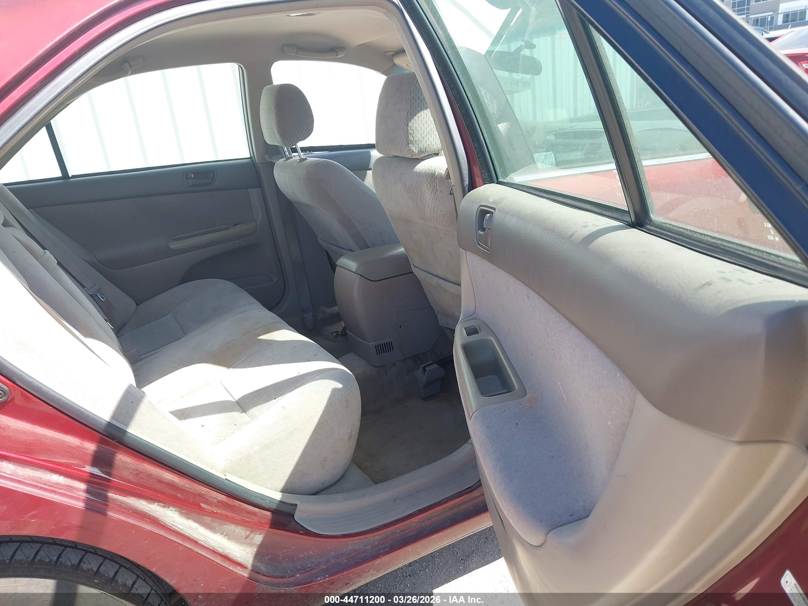 TOYOTA CAMRY image 8