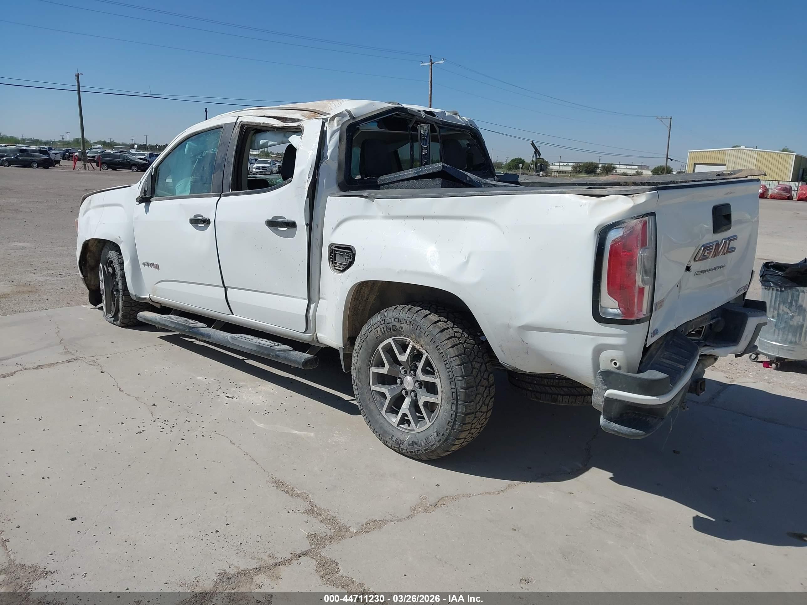 GMC CANYON image 3