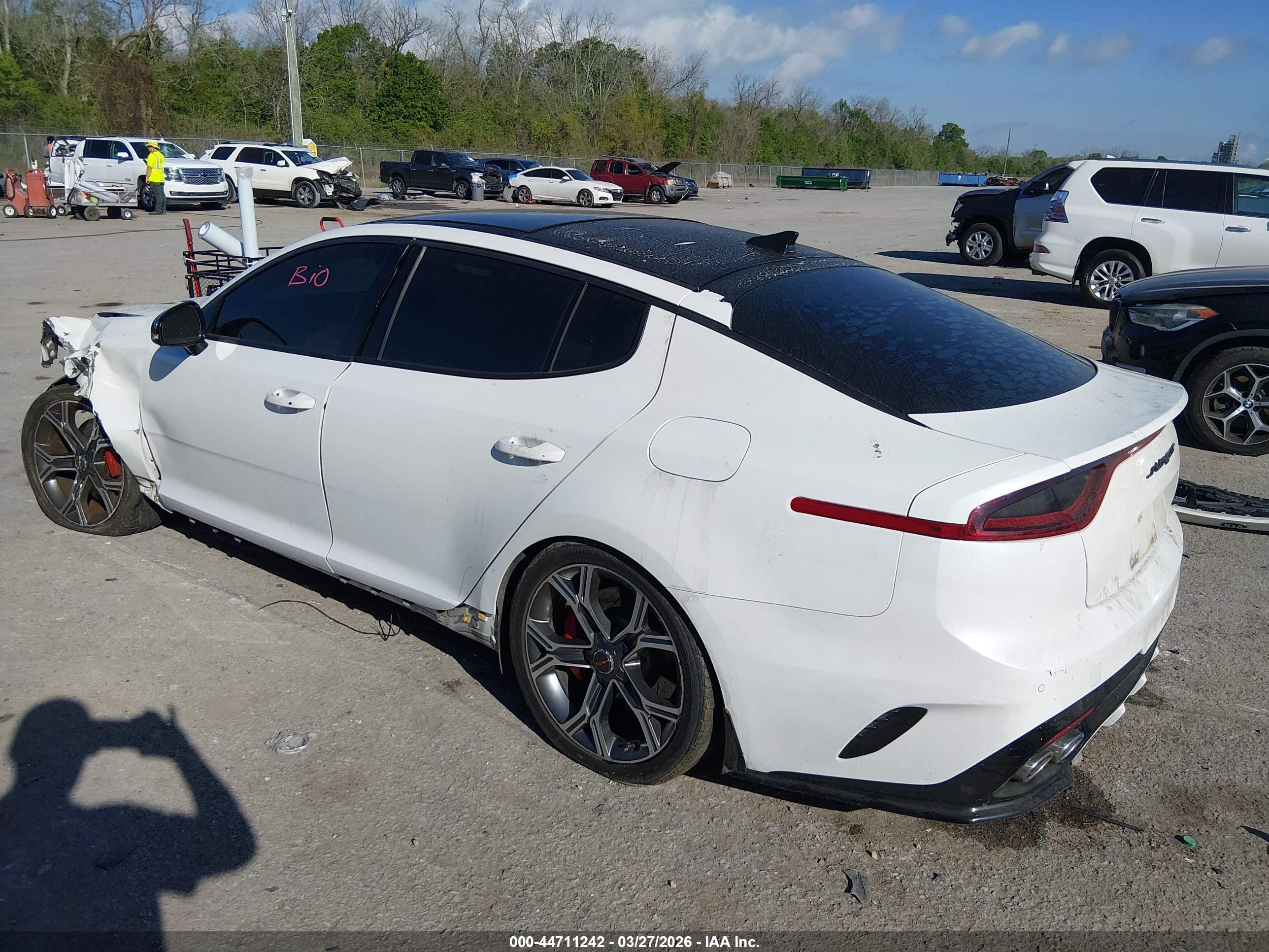 KIA STINGER image 3