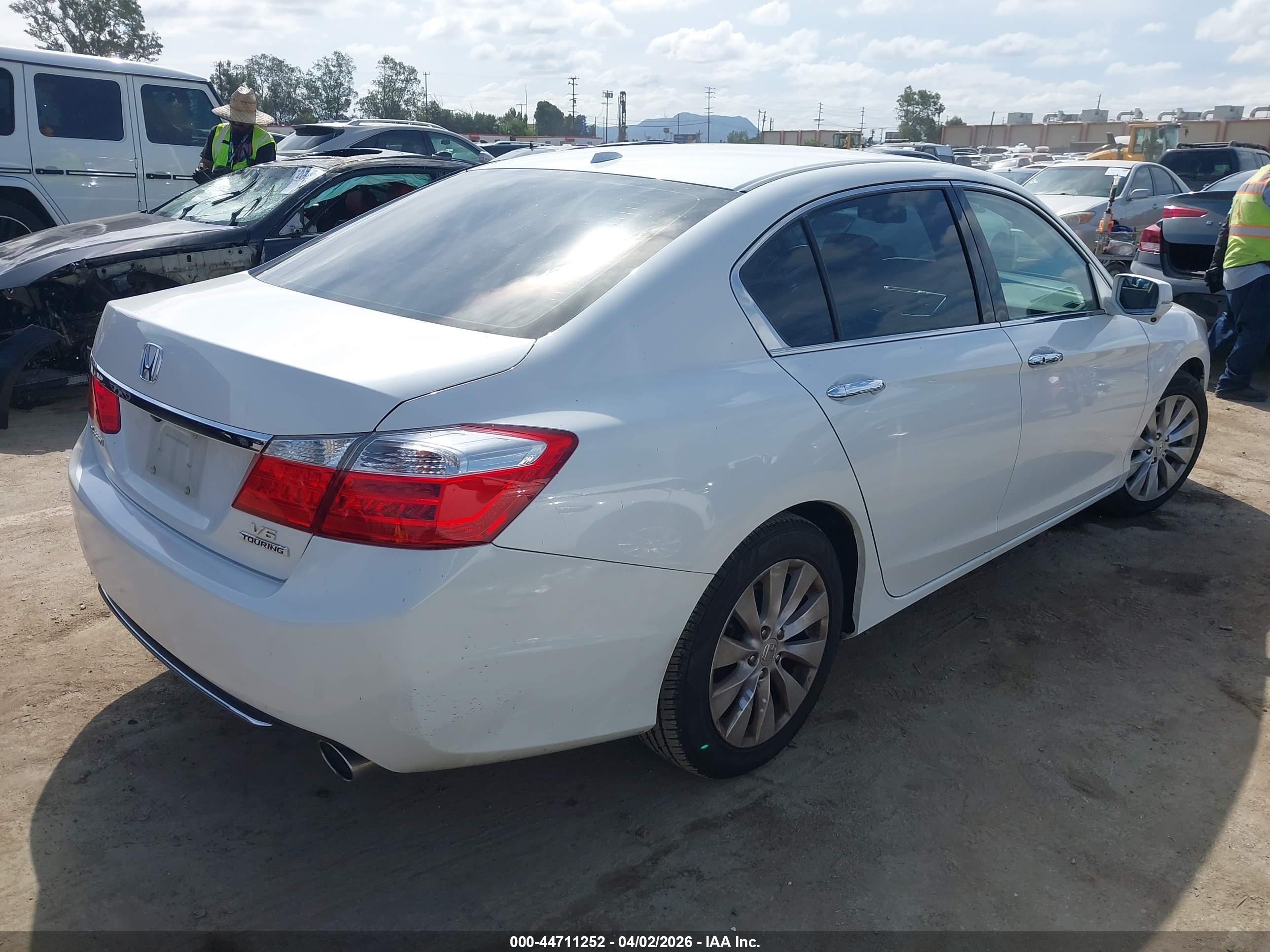 HONDA ACCORD image 4