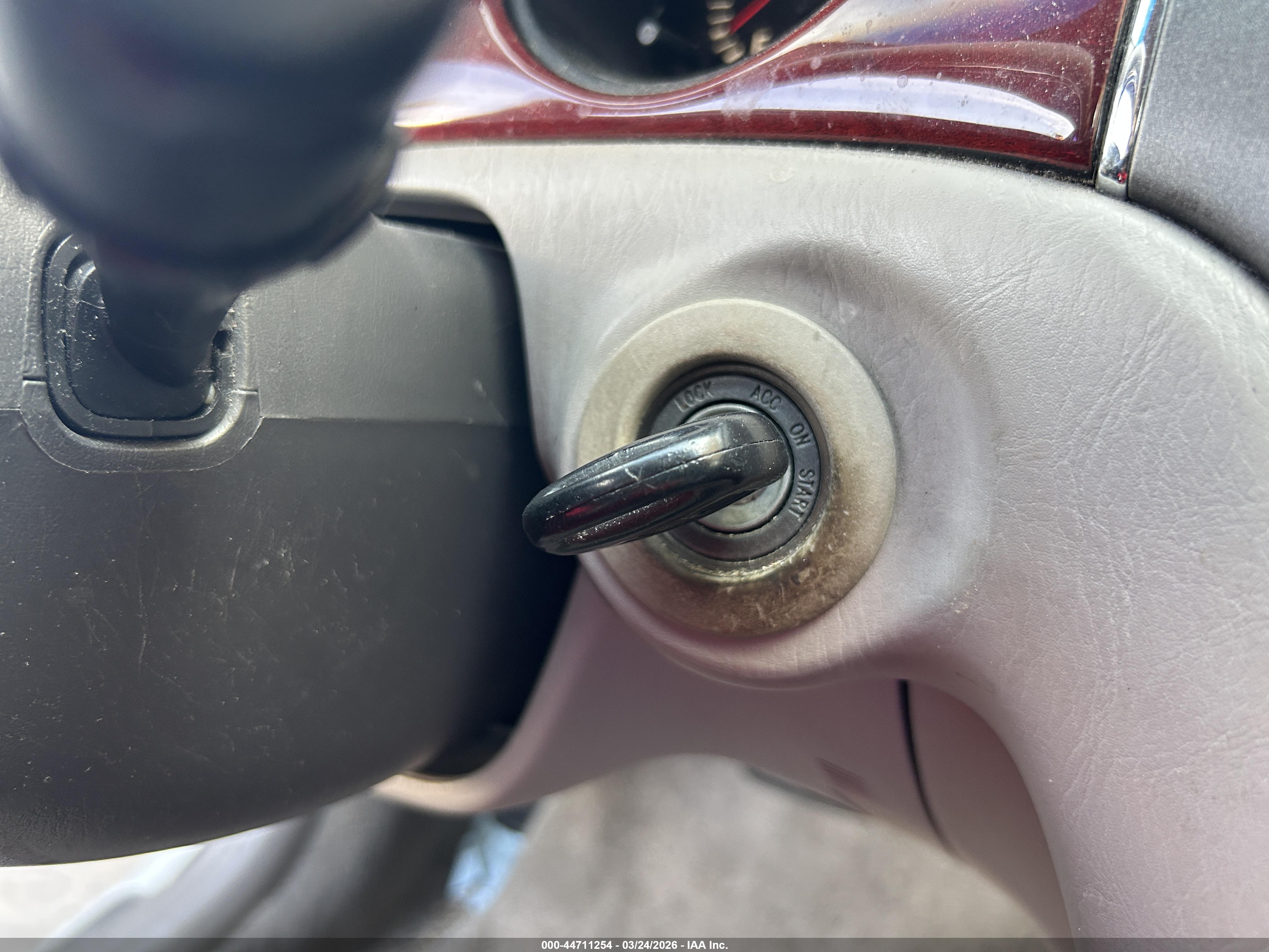 LEXUS ES image 11