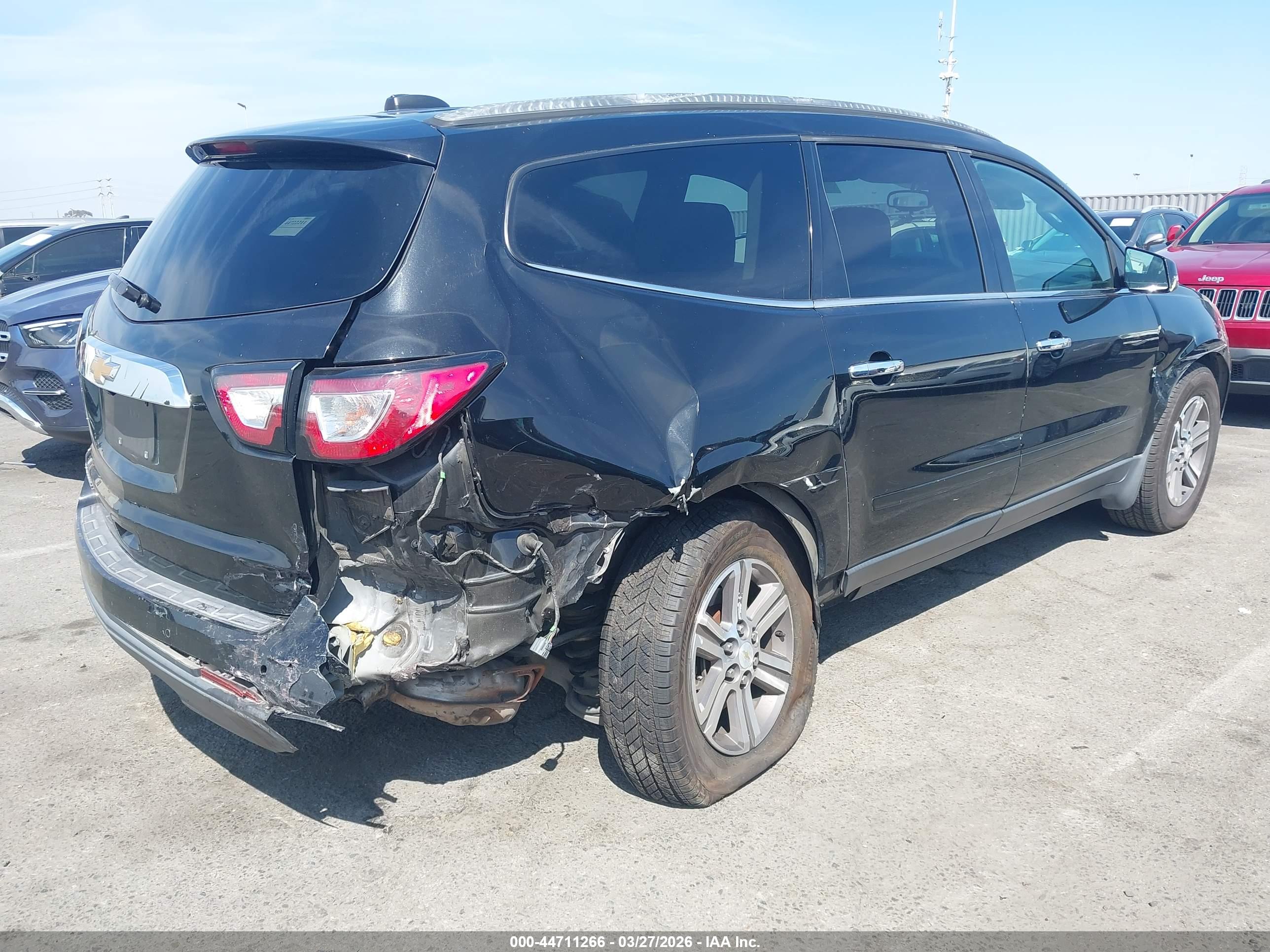 CHEVROLET TRAVERSE image 4