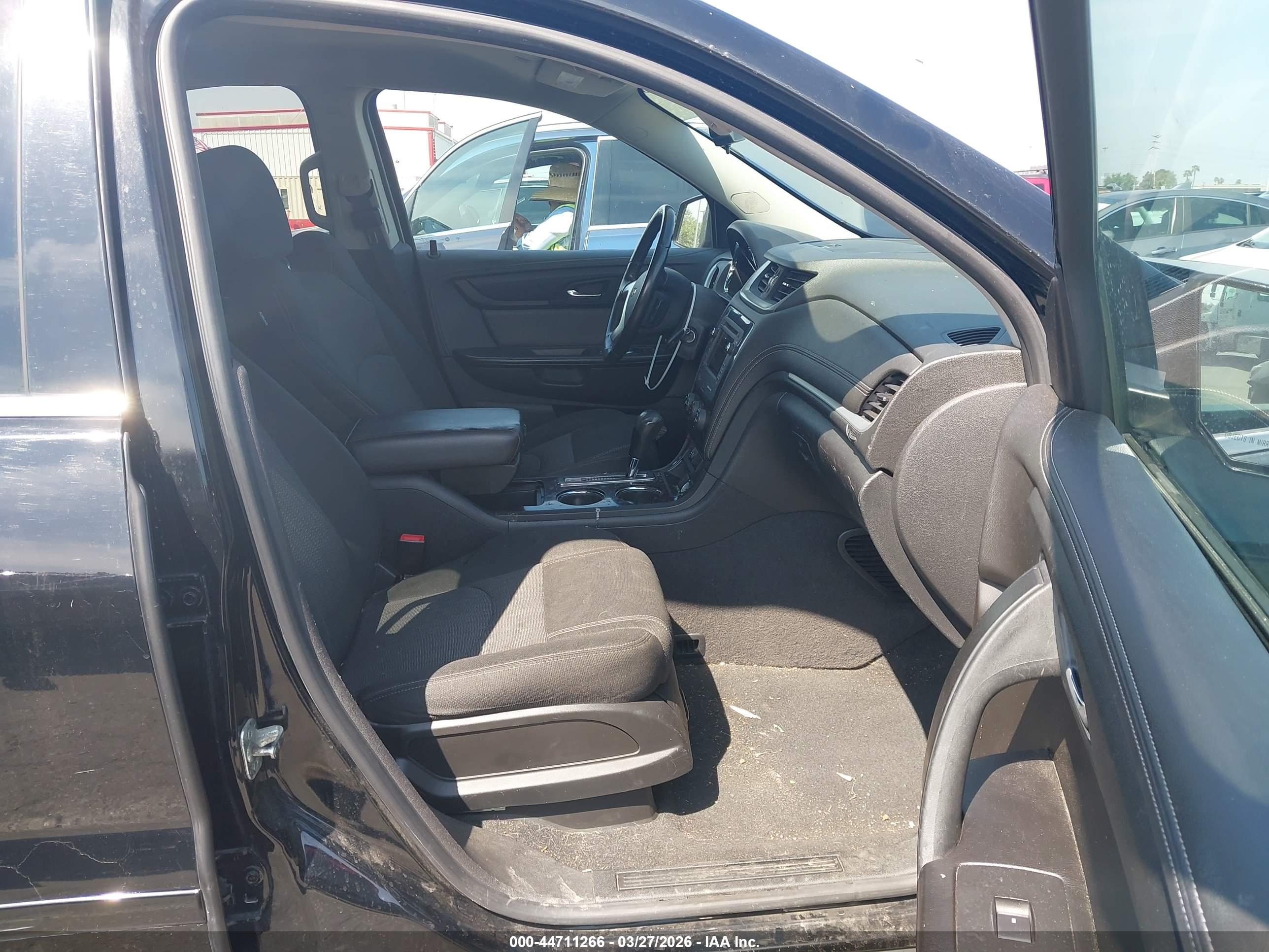 CHEVROLET TRAVERSE image 5