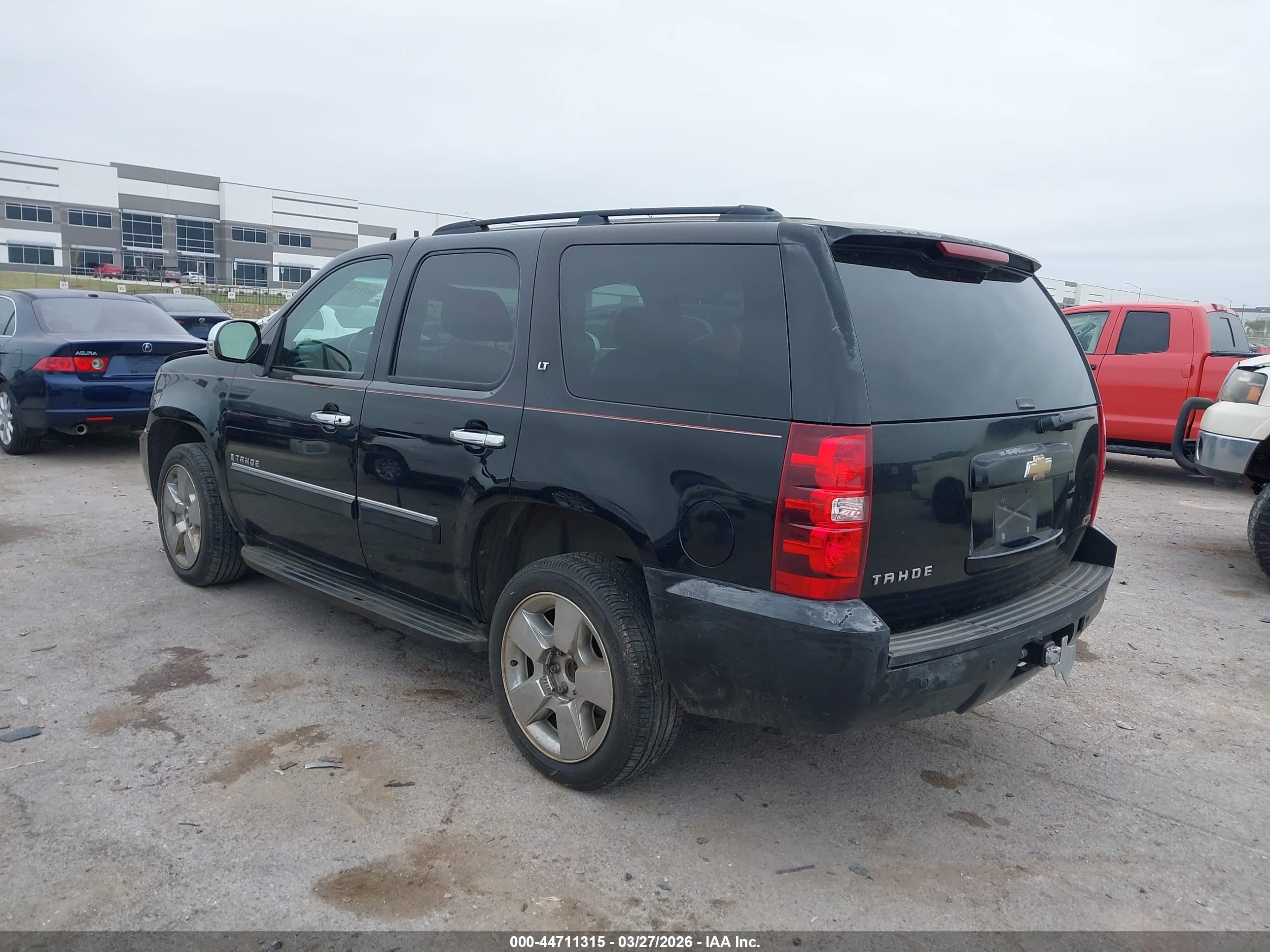 CHEVROLET TAHOE image 3