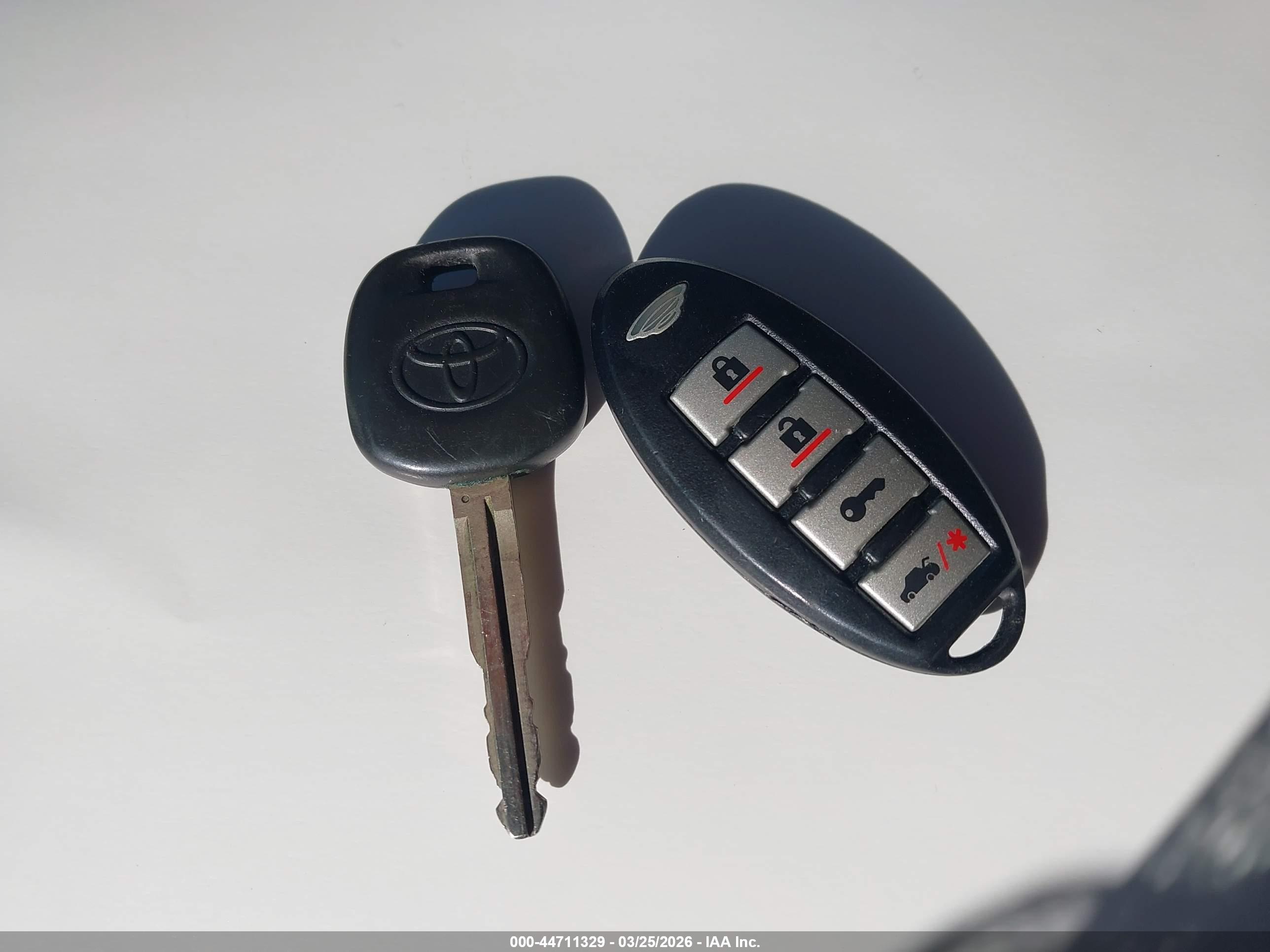 TOYOTA 4RUNNER image 11