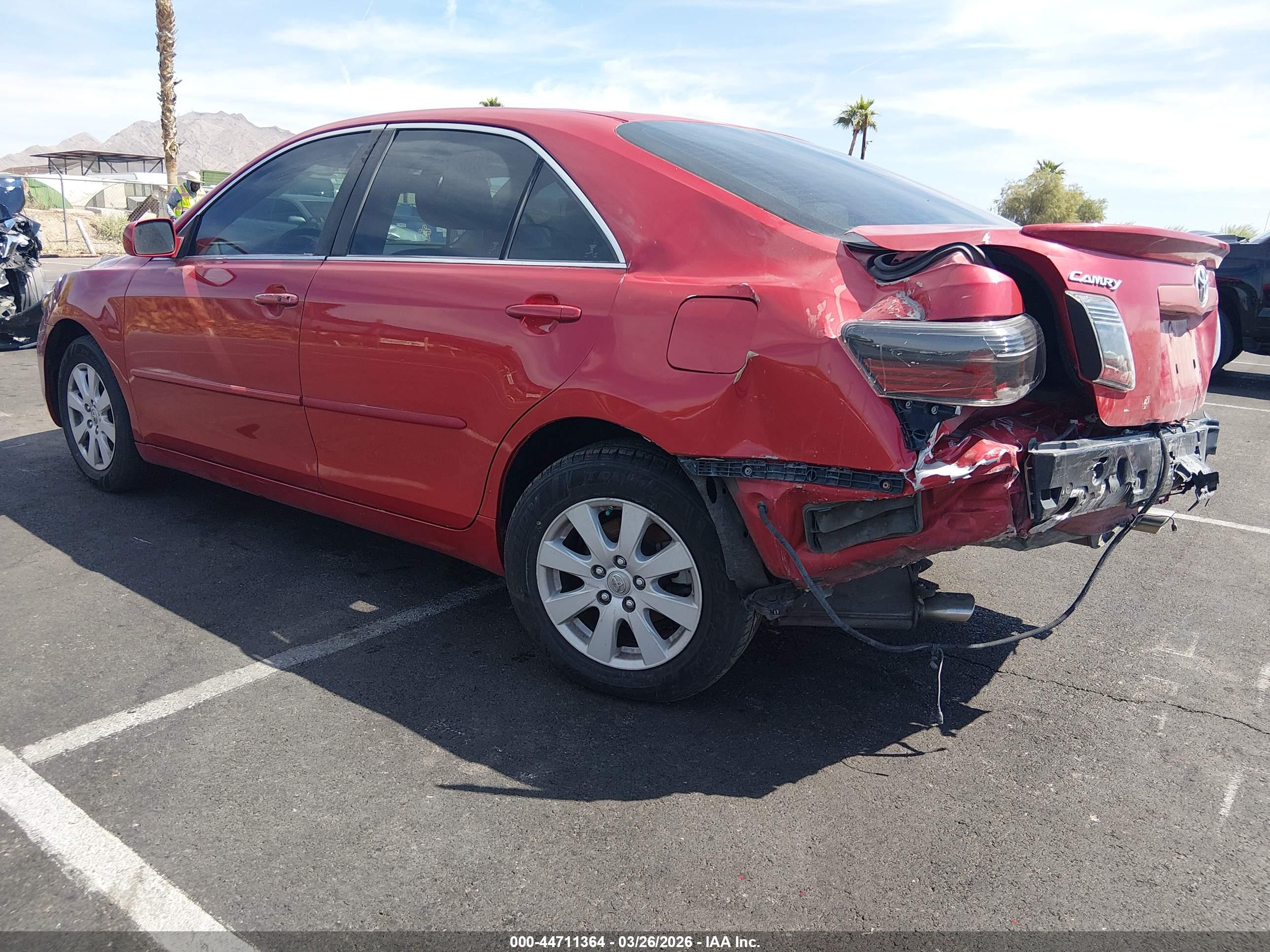 TOYOTA CAMRY image 3