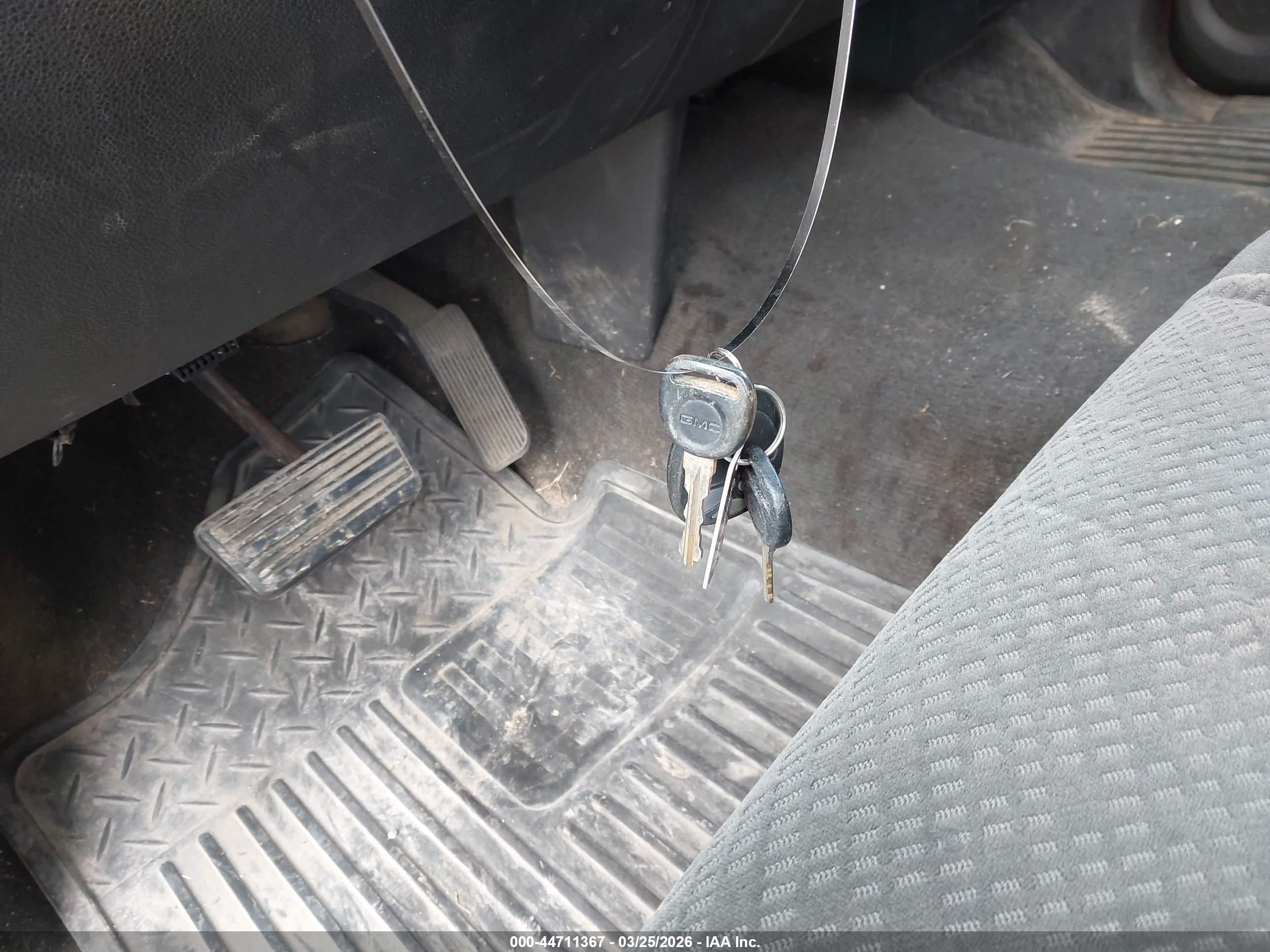 GMC SIERRA image 11