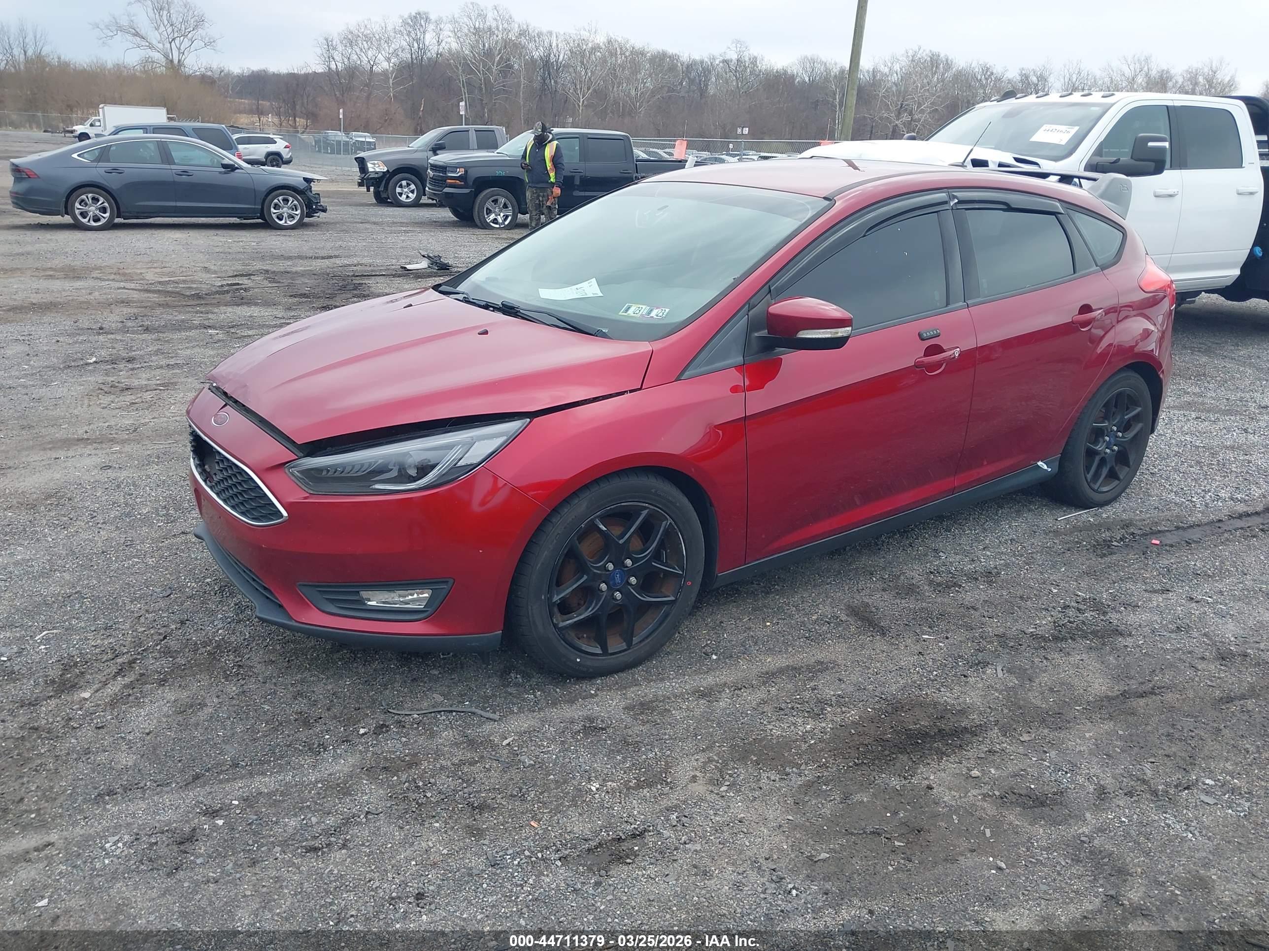 FORD FOCUS image 2