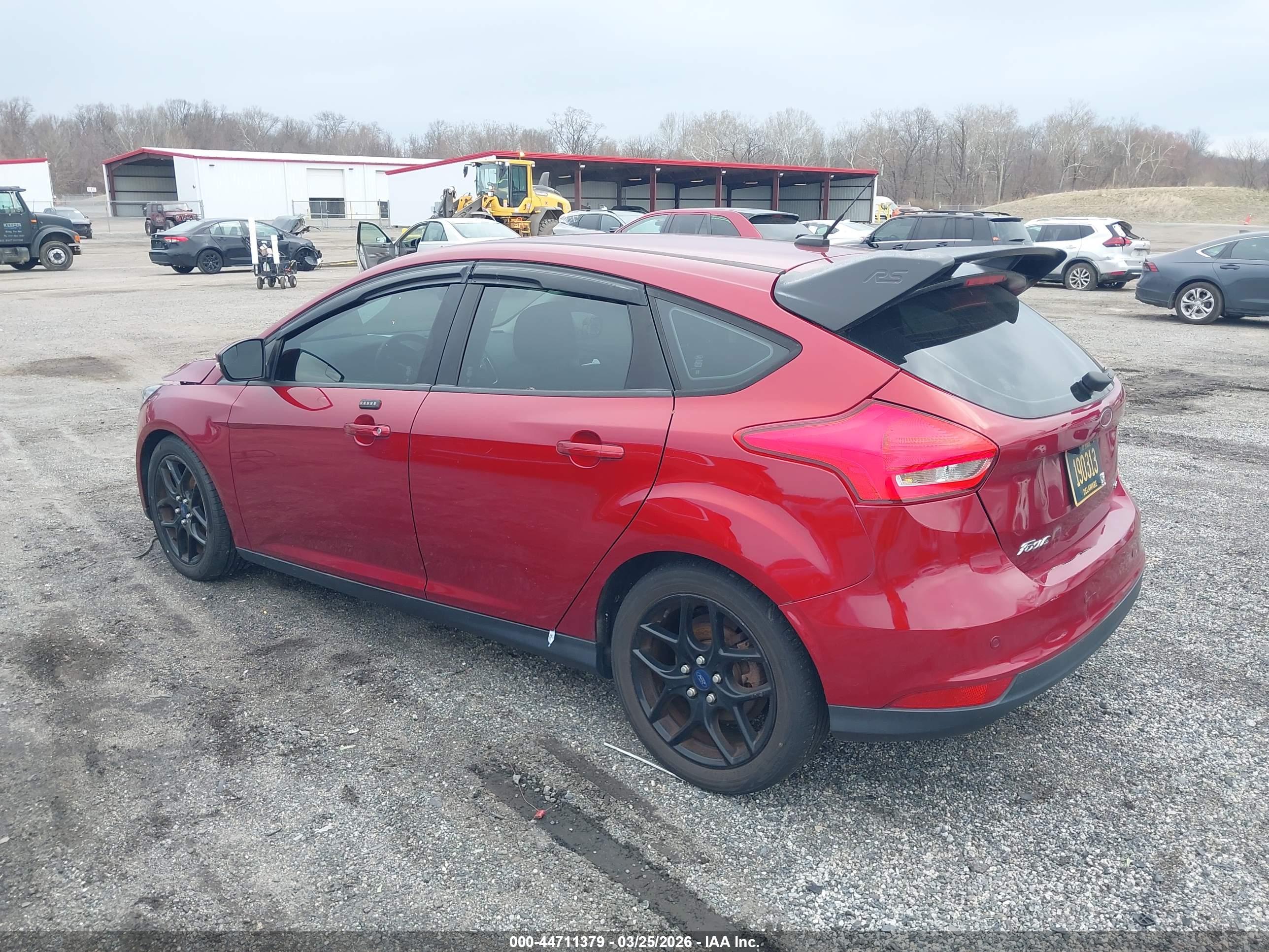 FORD FOCUS image 3