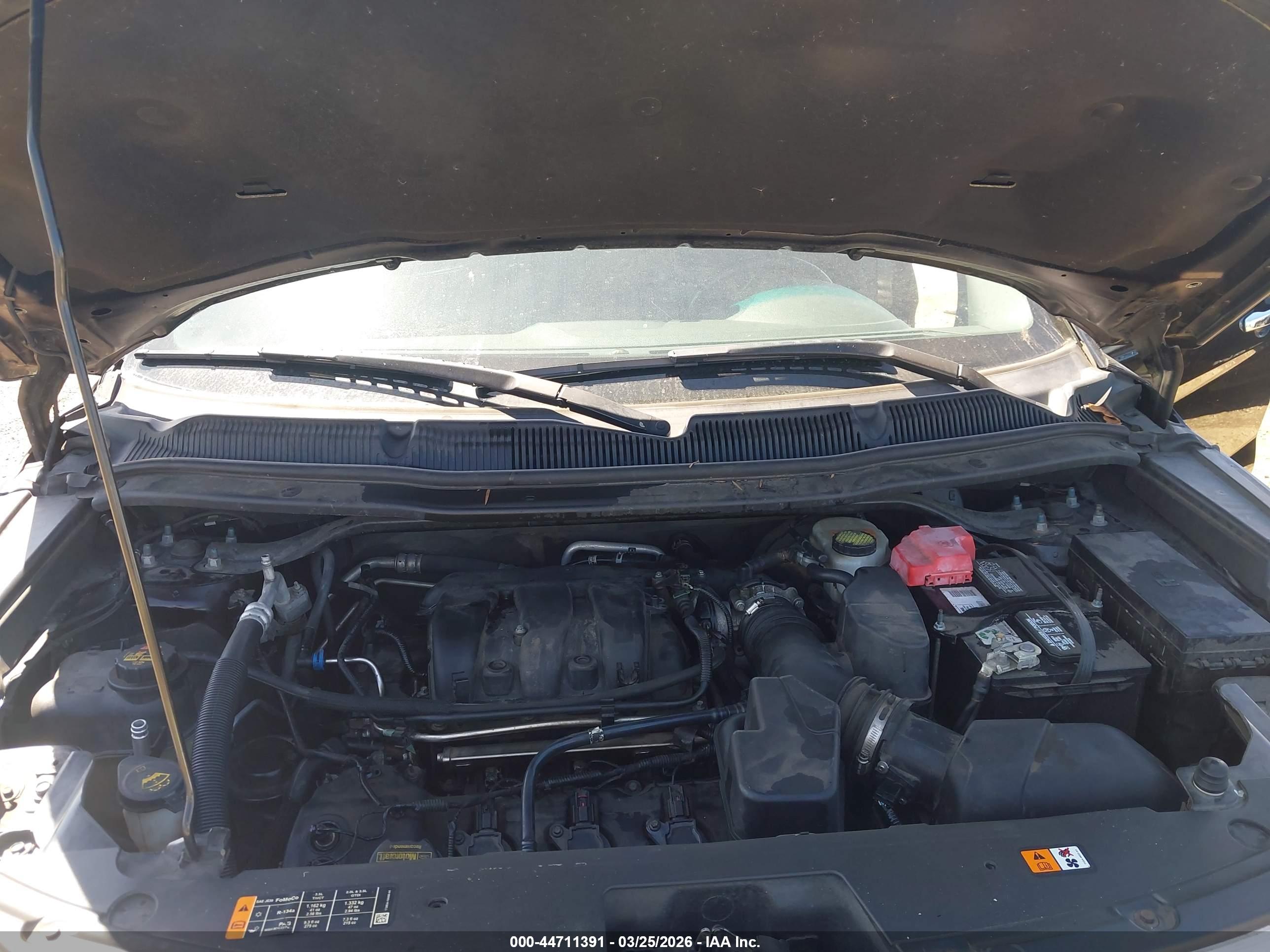 FORD EXPLORER image 10