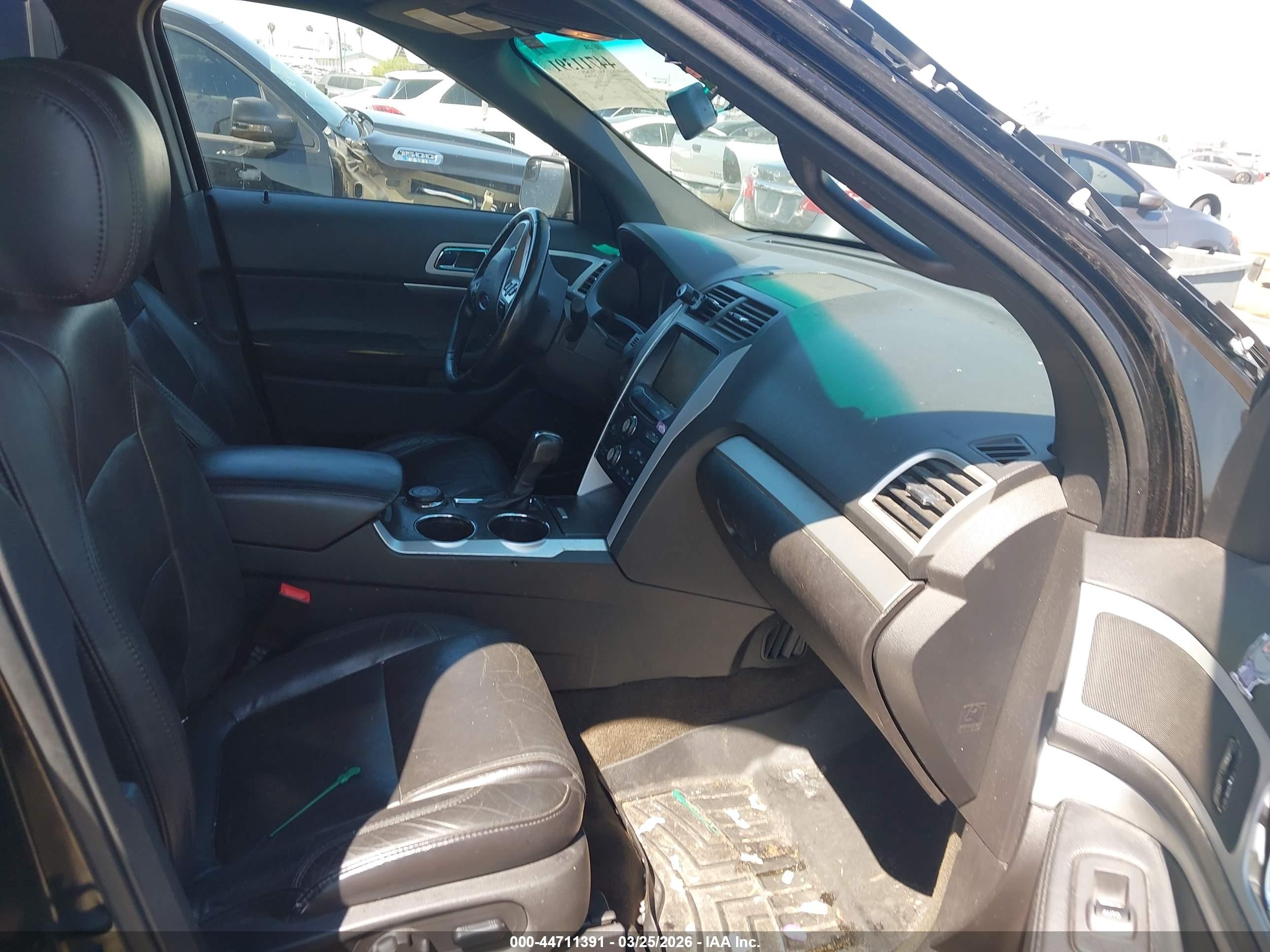 FORD EXPLORER image 5