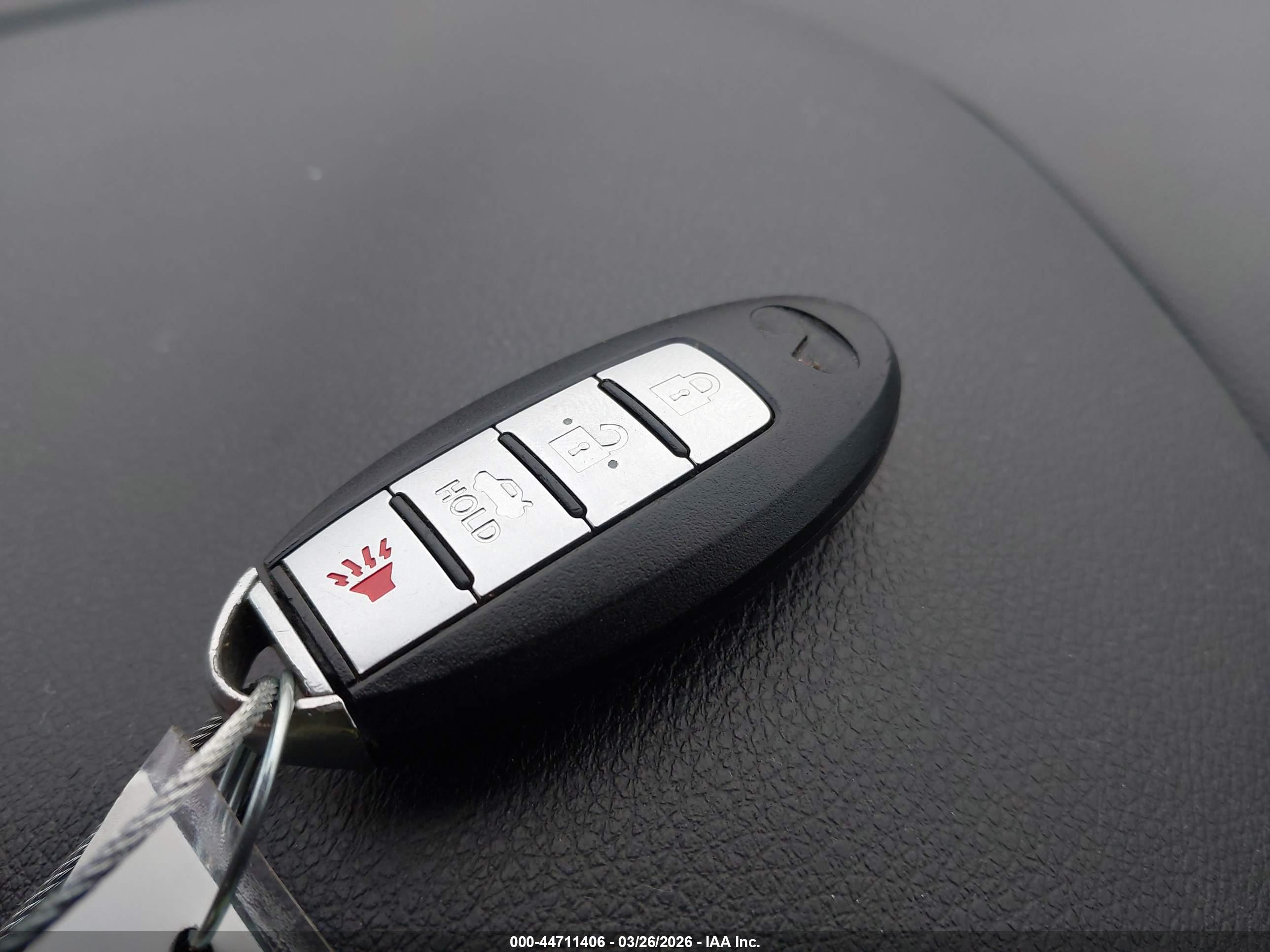 INFINITI Q70 image 11