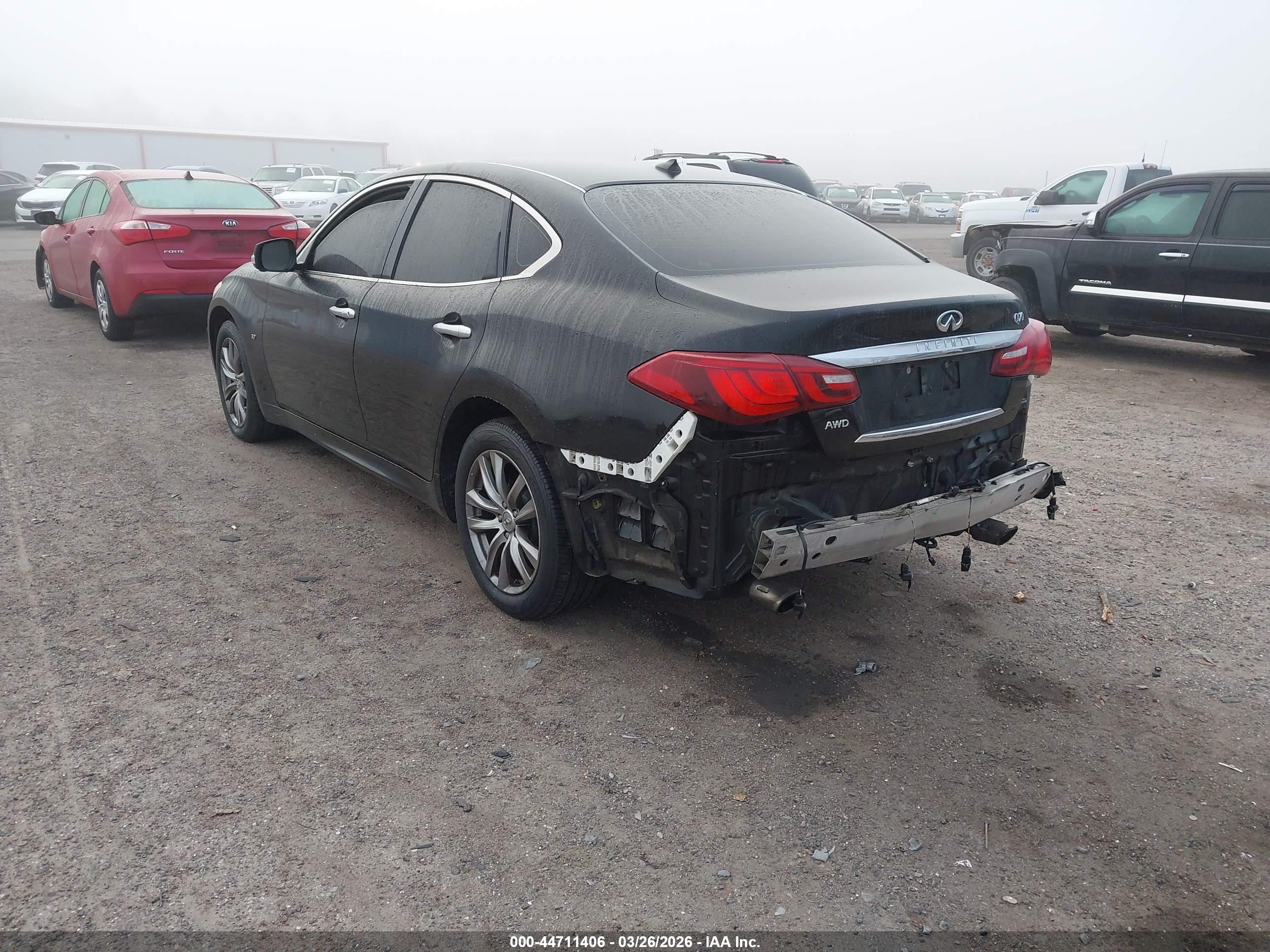 INFINITI Q70 image 3