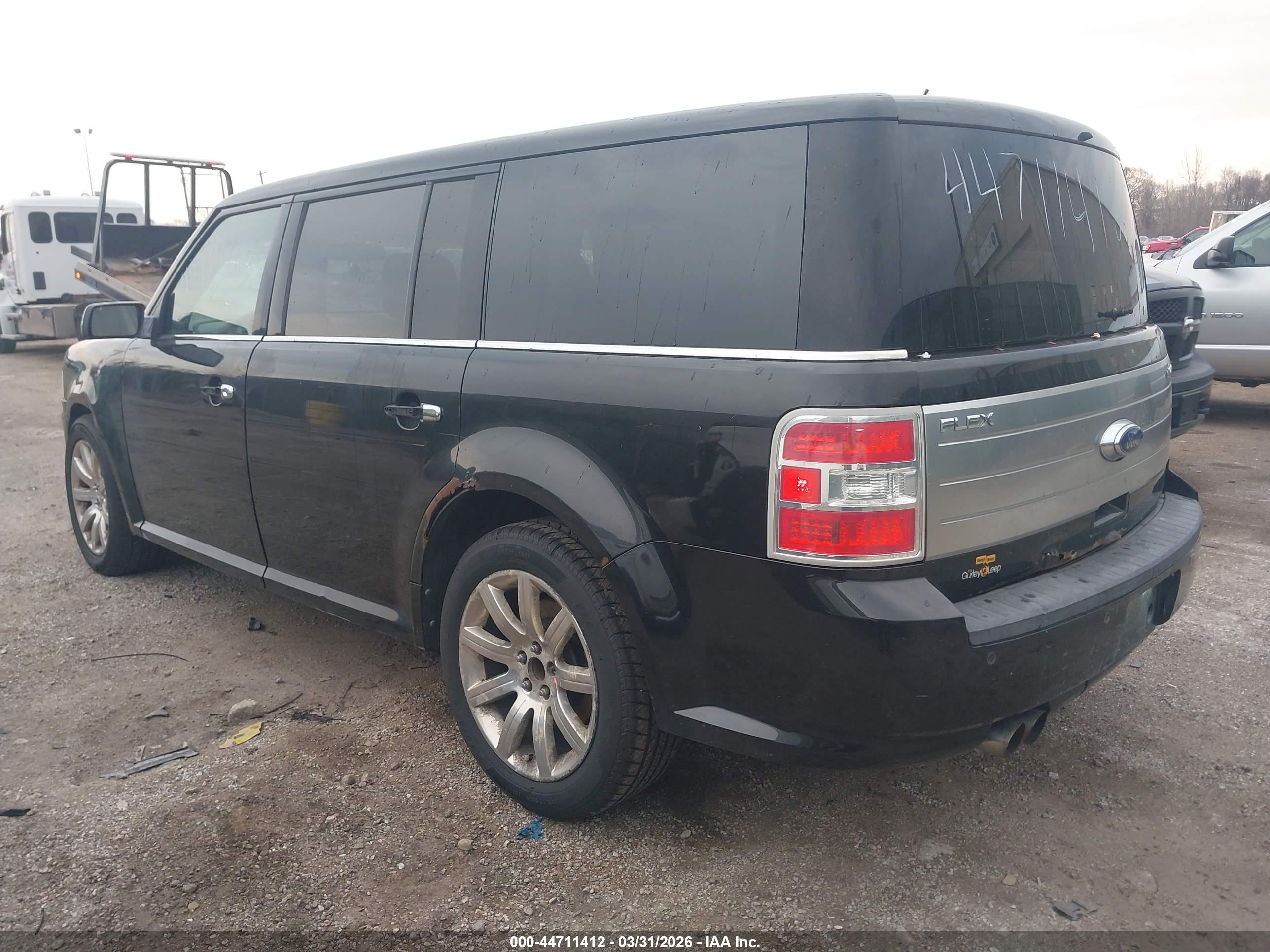 FORD FLEX image 3