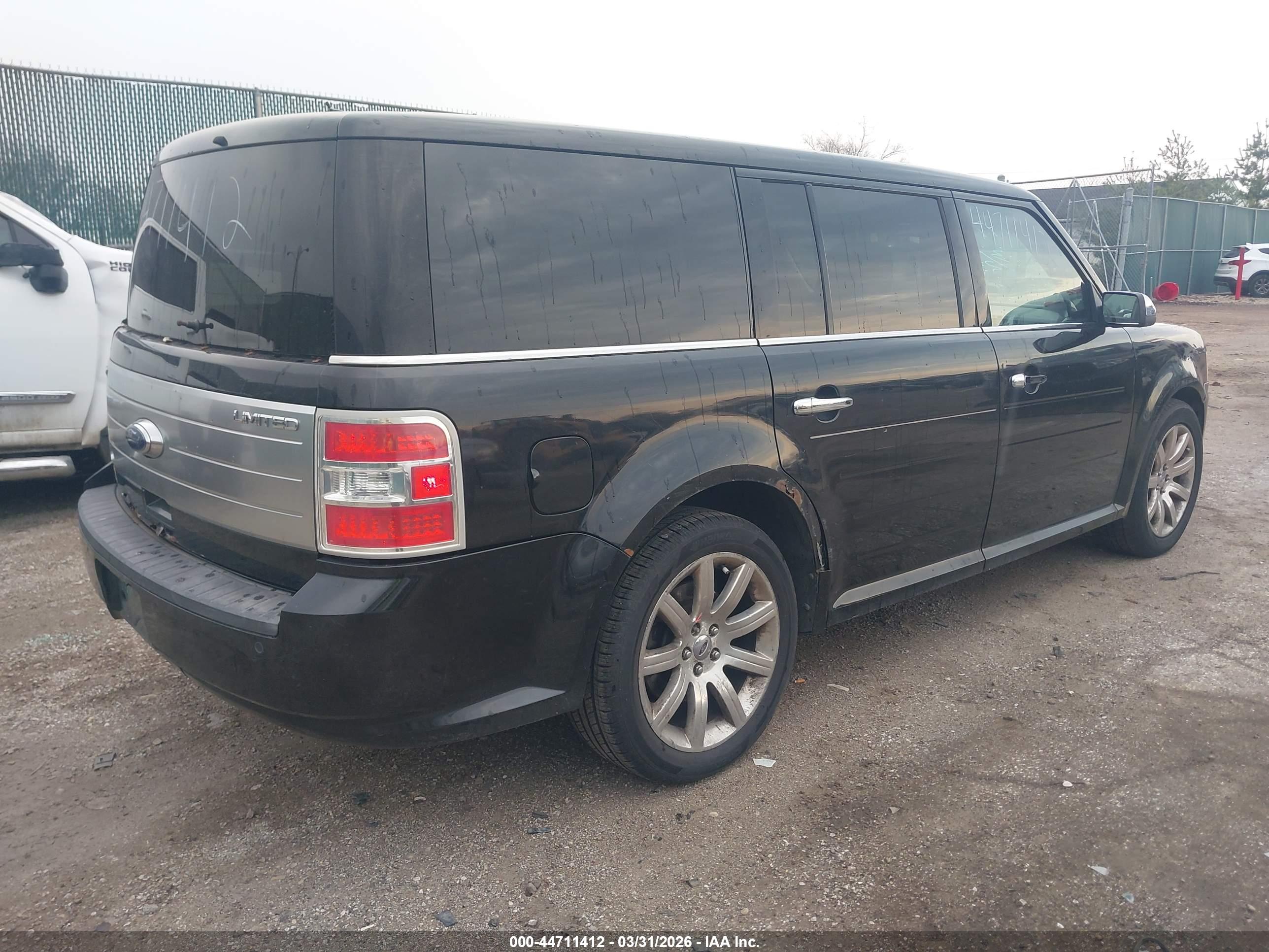 FORD FLEX image 4