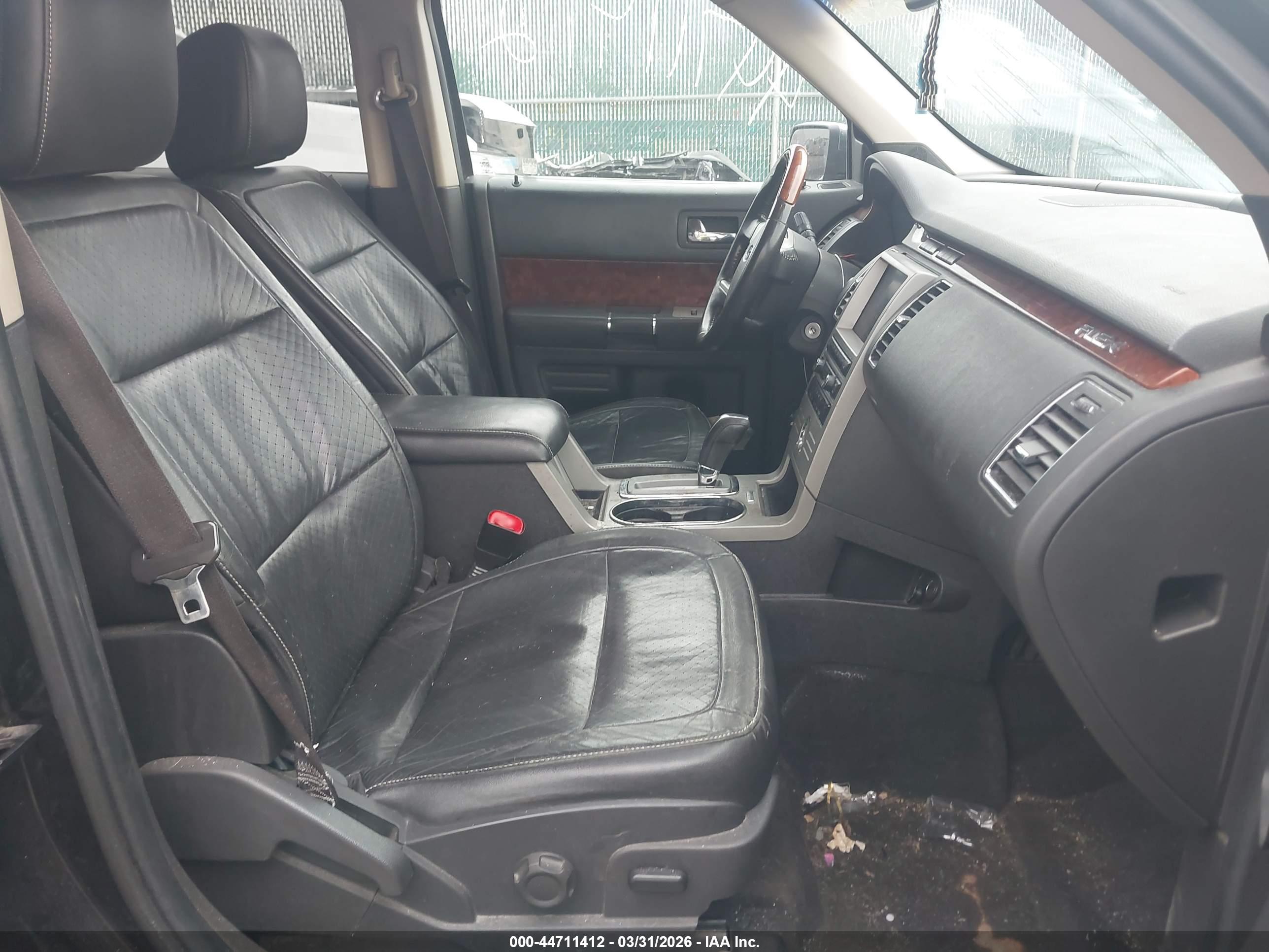 FORD FLEX image 5