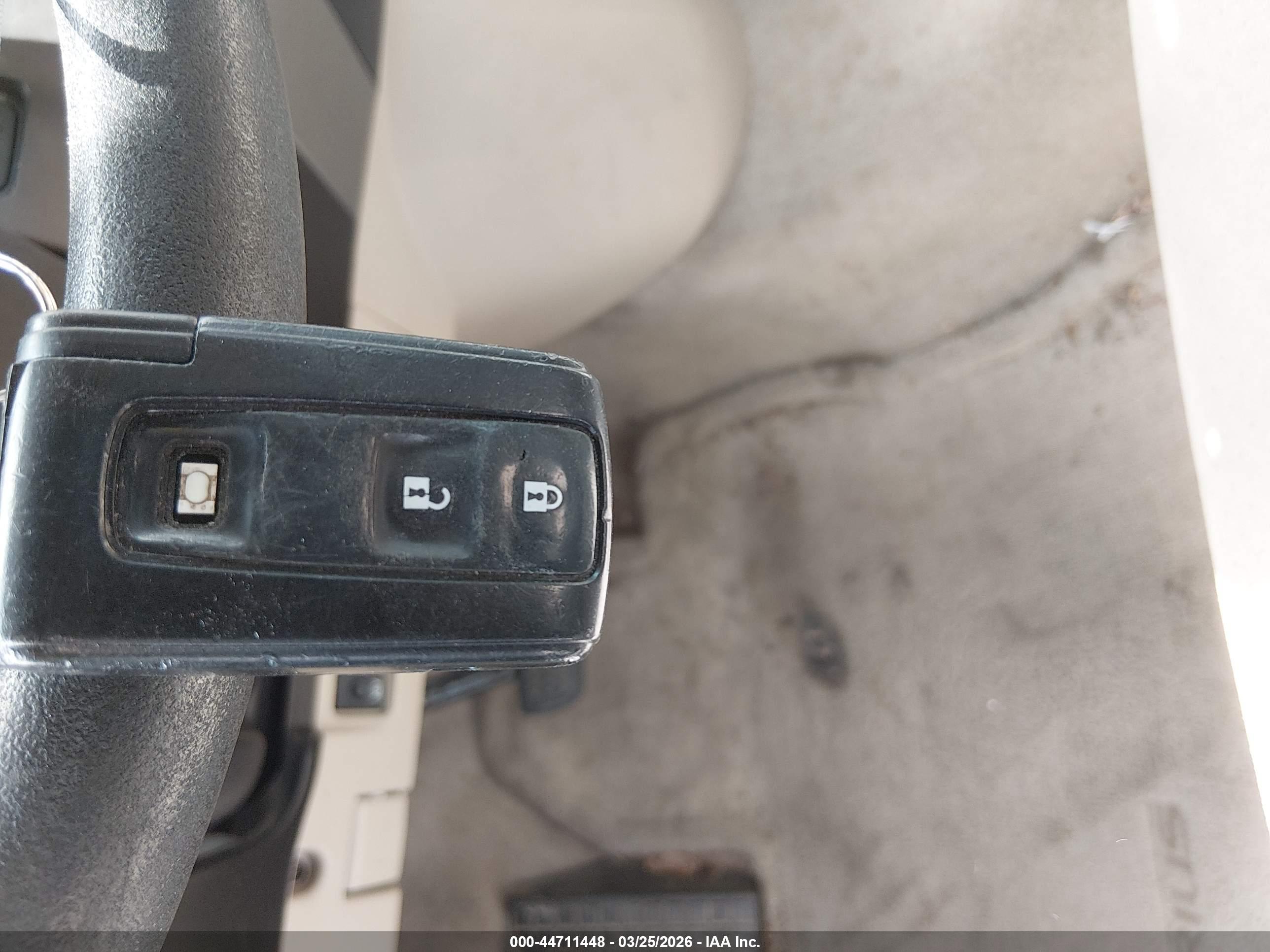 TOYOTA PRIUS image 11