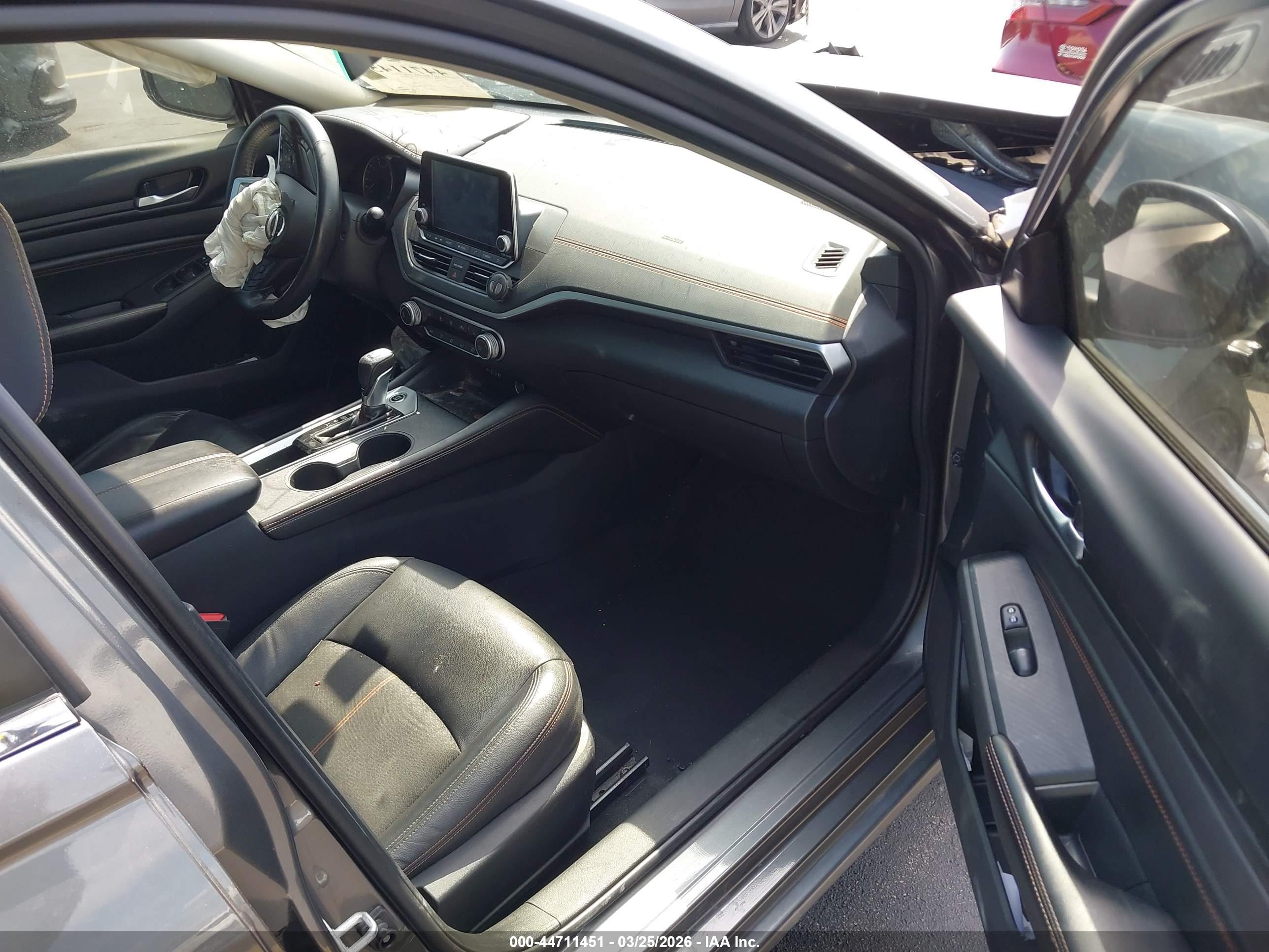 NISSAN ALTIMA image 5