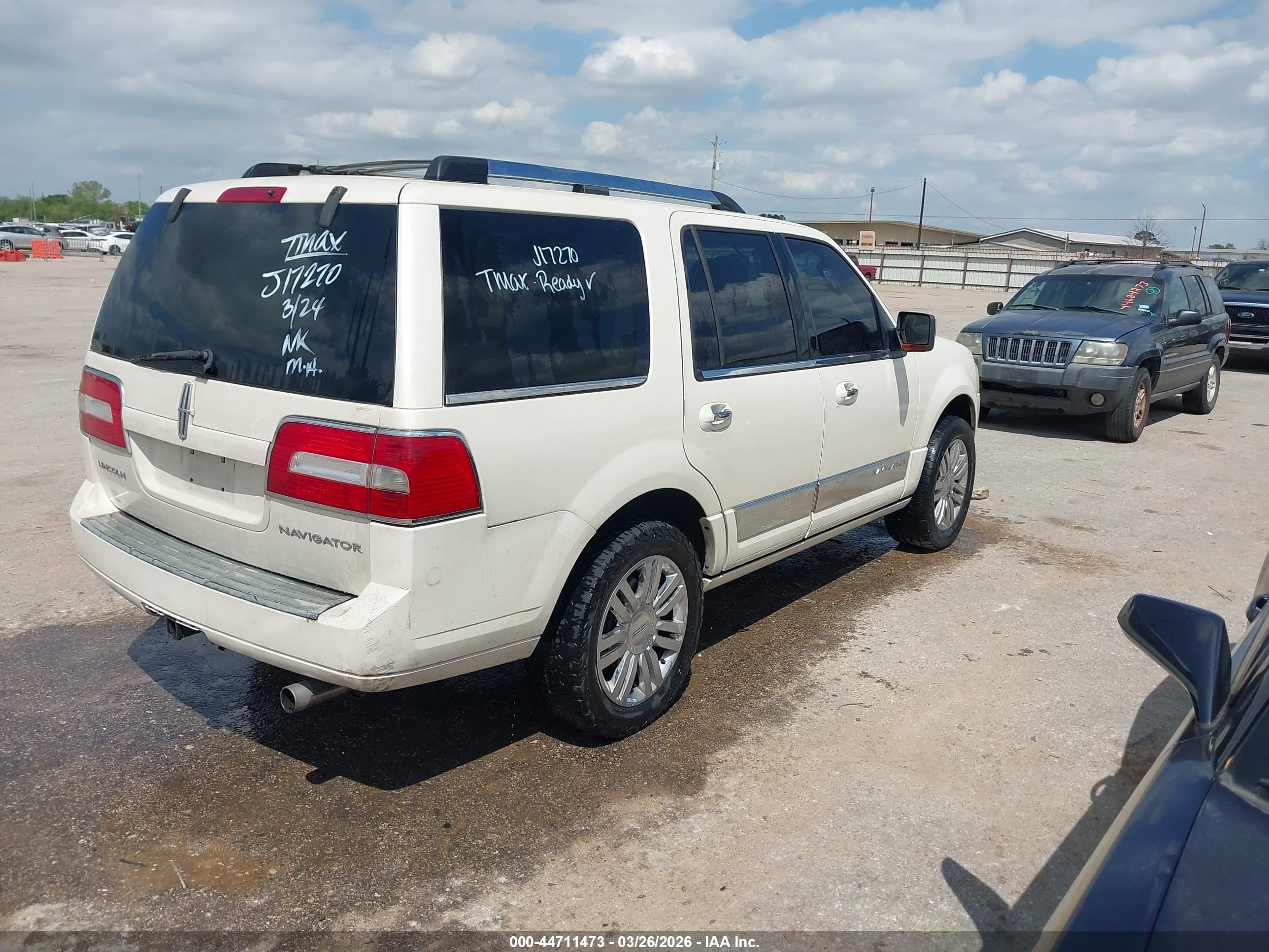 LINCOLN NAVIGATOR image 4