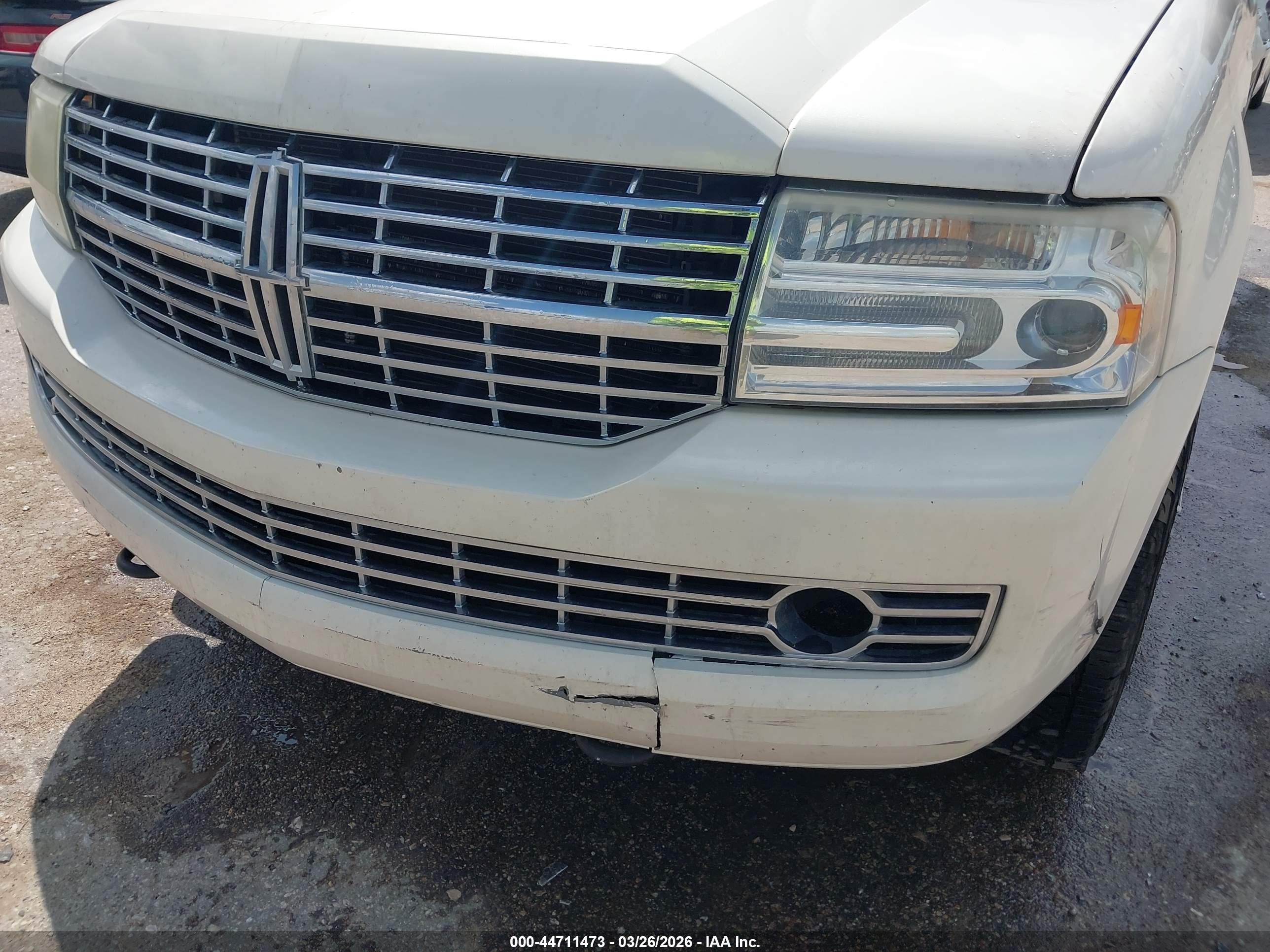 LINCOLN NAVIGATOR image 6