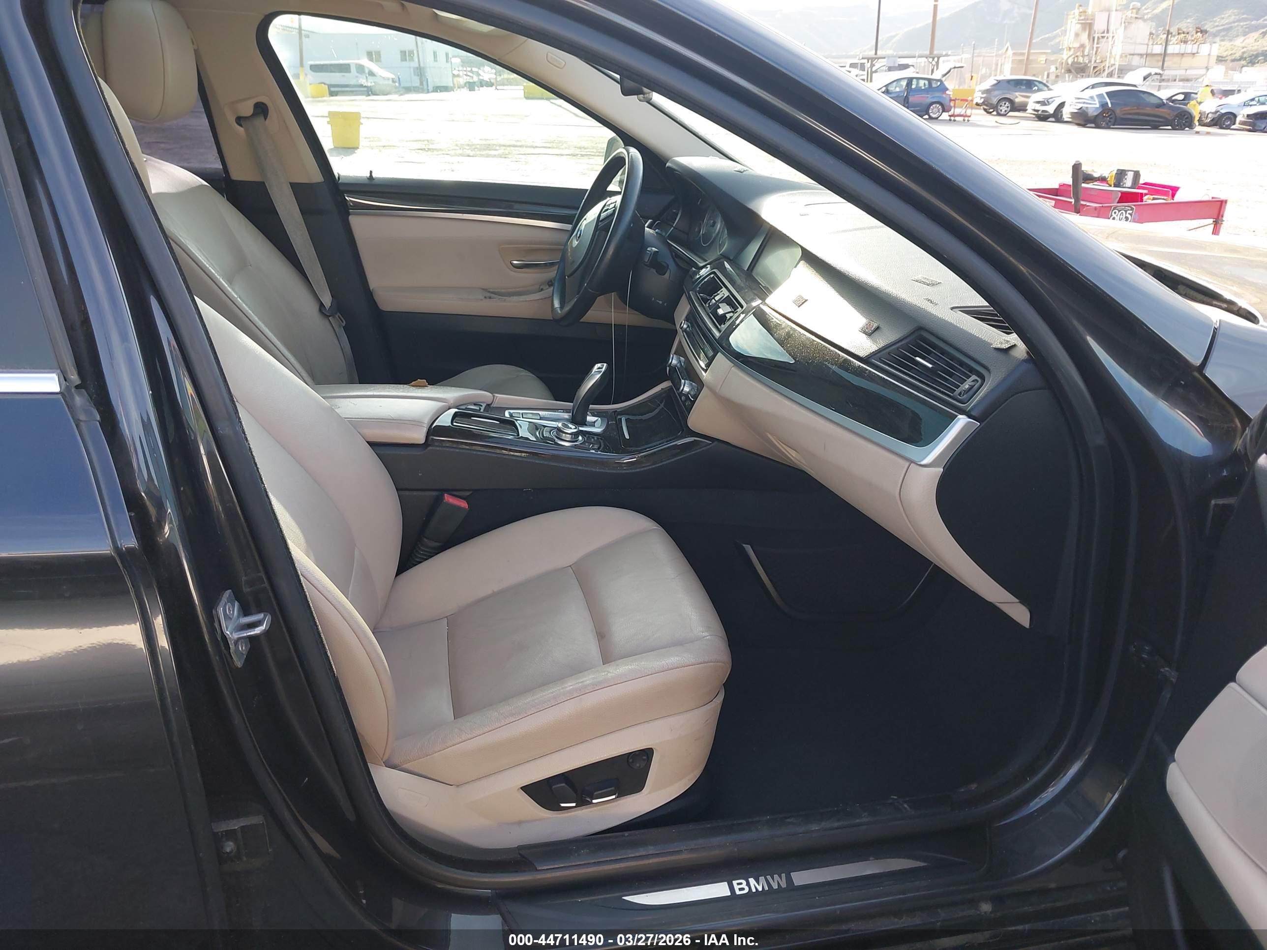 BMW 528I image 5