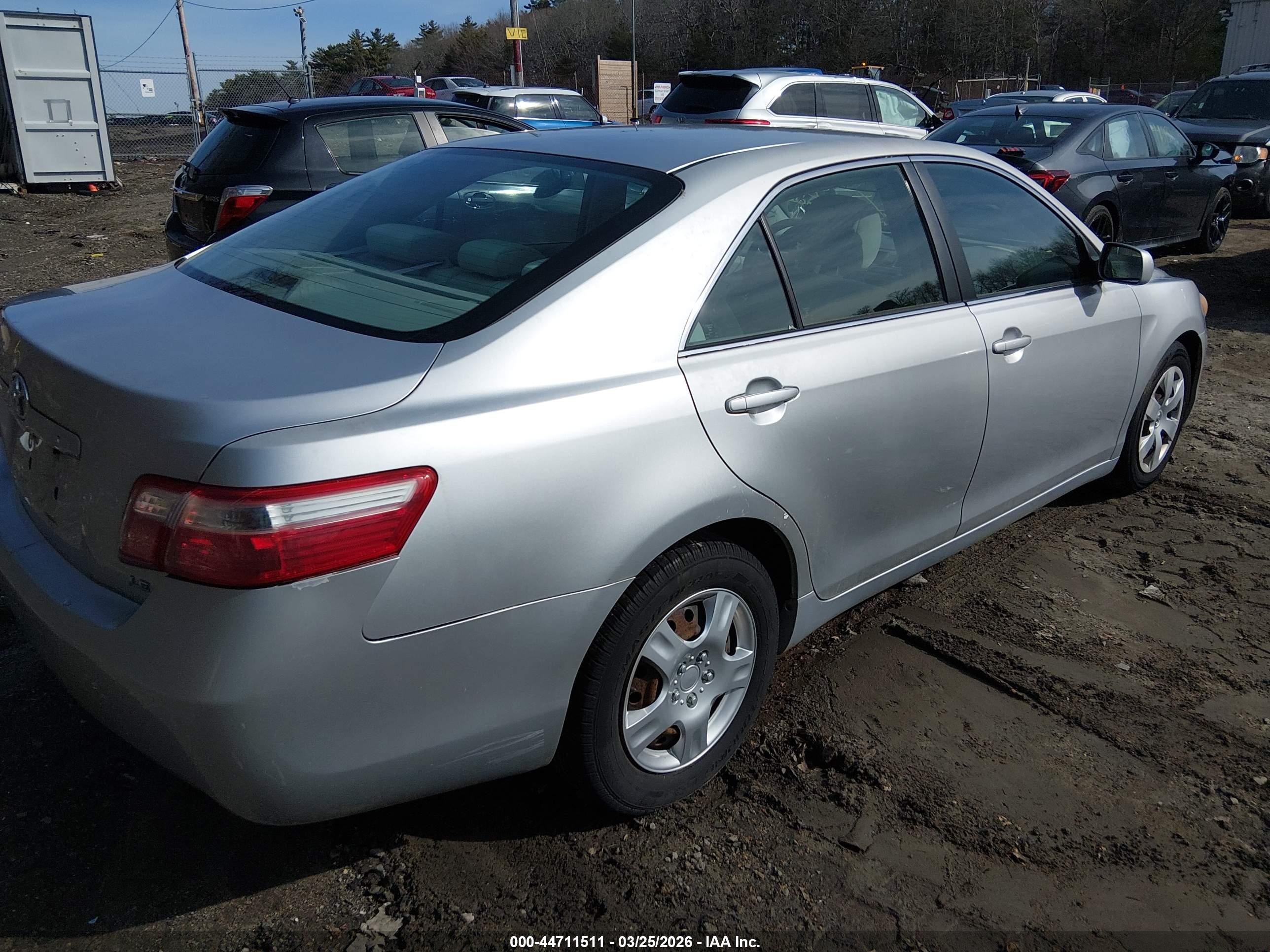 TOYOTA CAMRY image 4