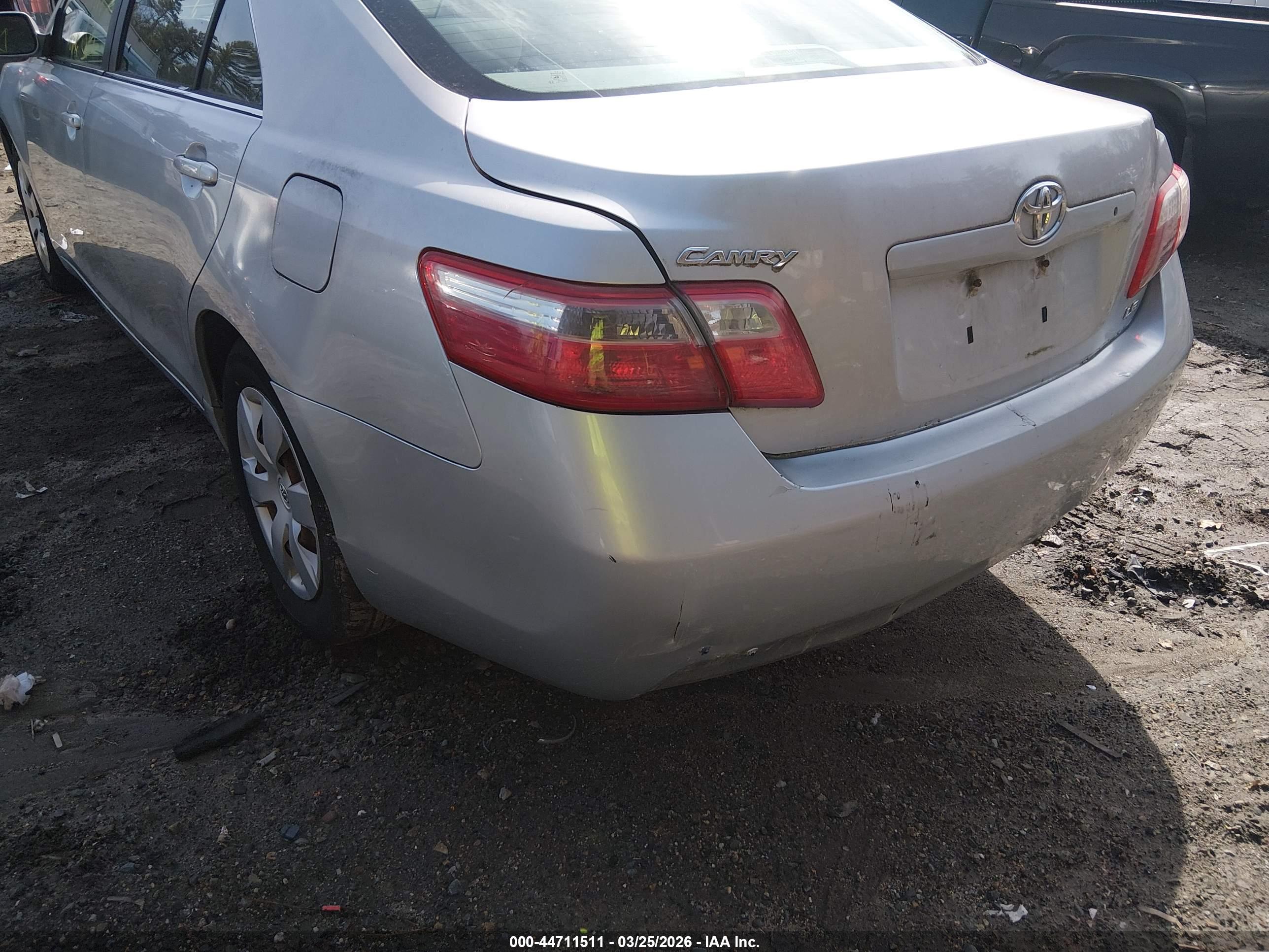 TOYOTA CAMRY image 6