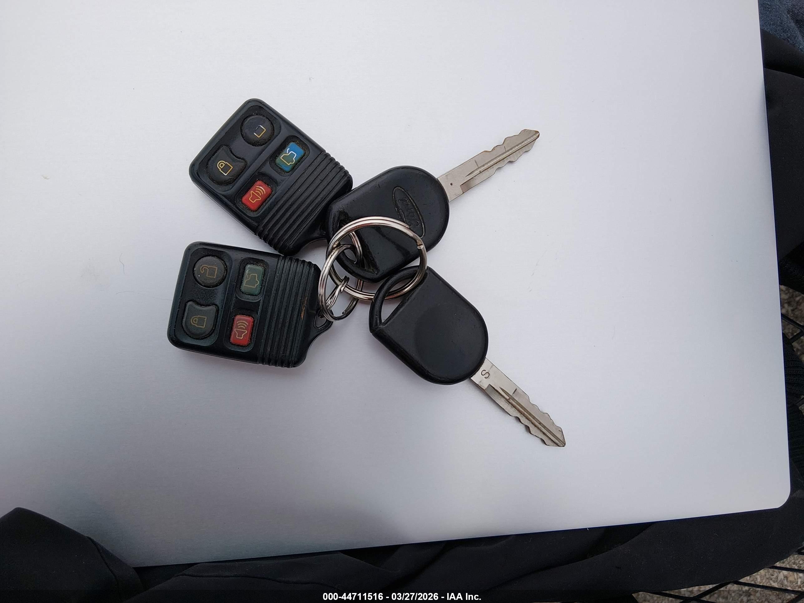 FORD EXPLORER image 11