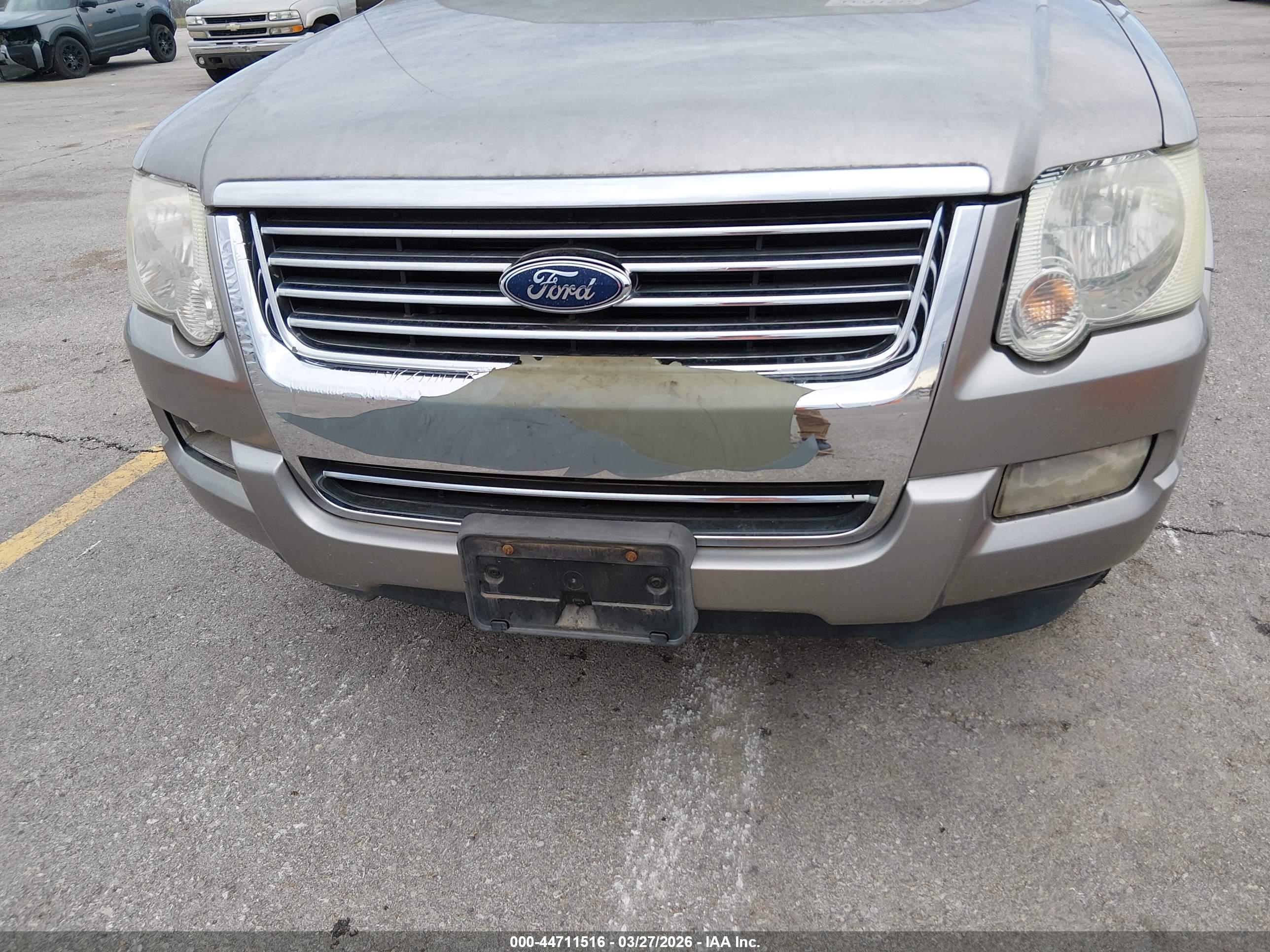 FORD EXPLORER image 6