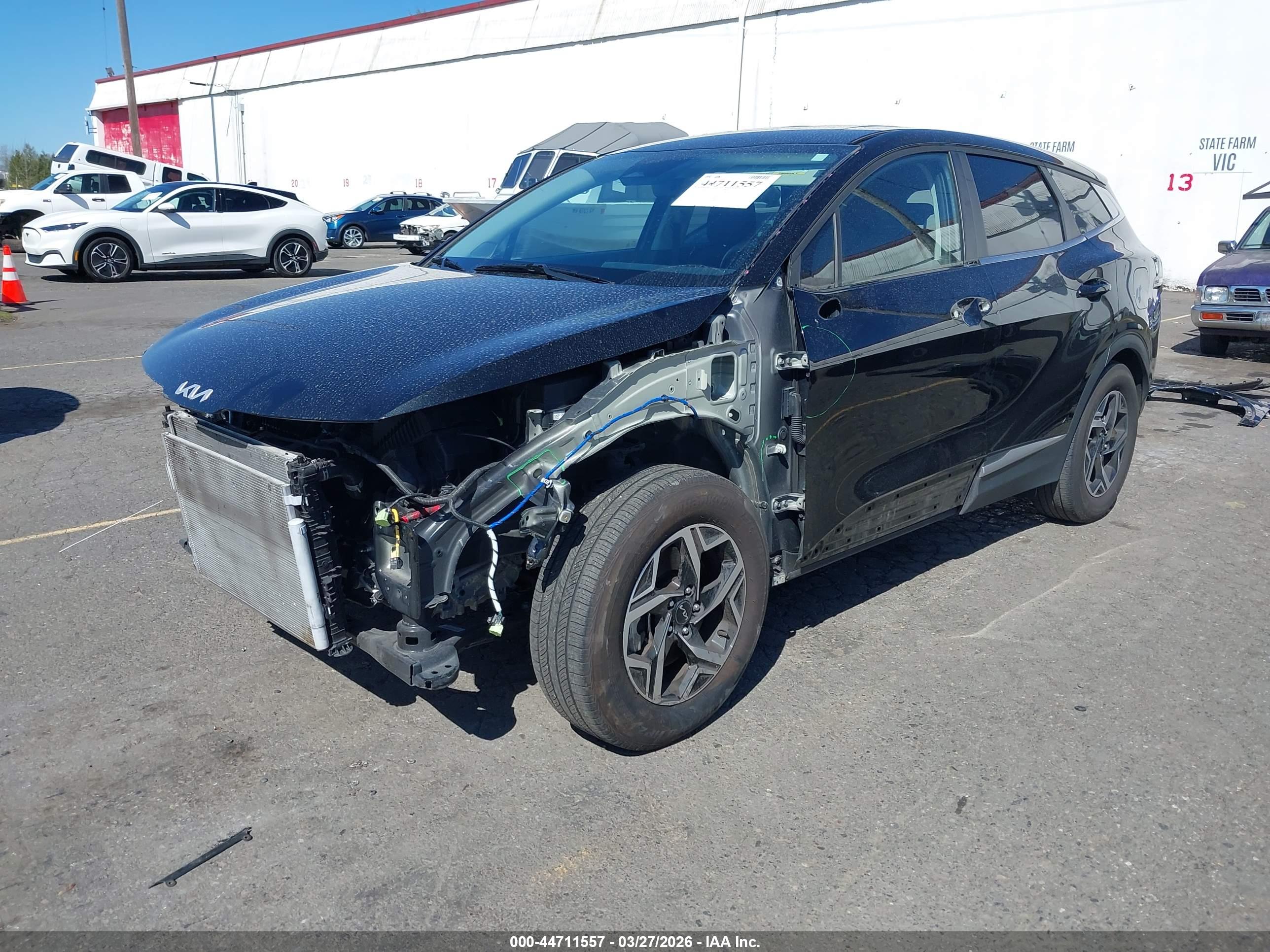 KIA SPORTAGE image 2