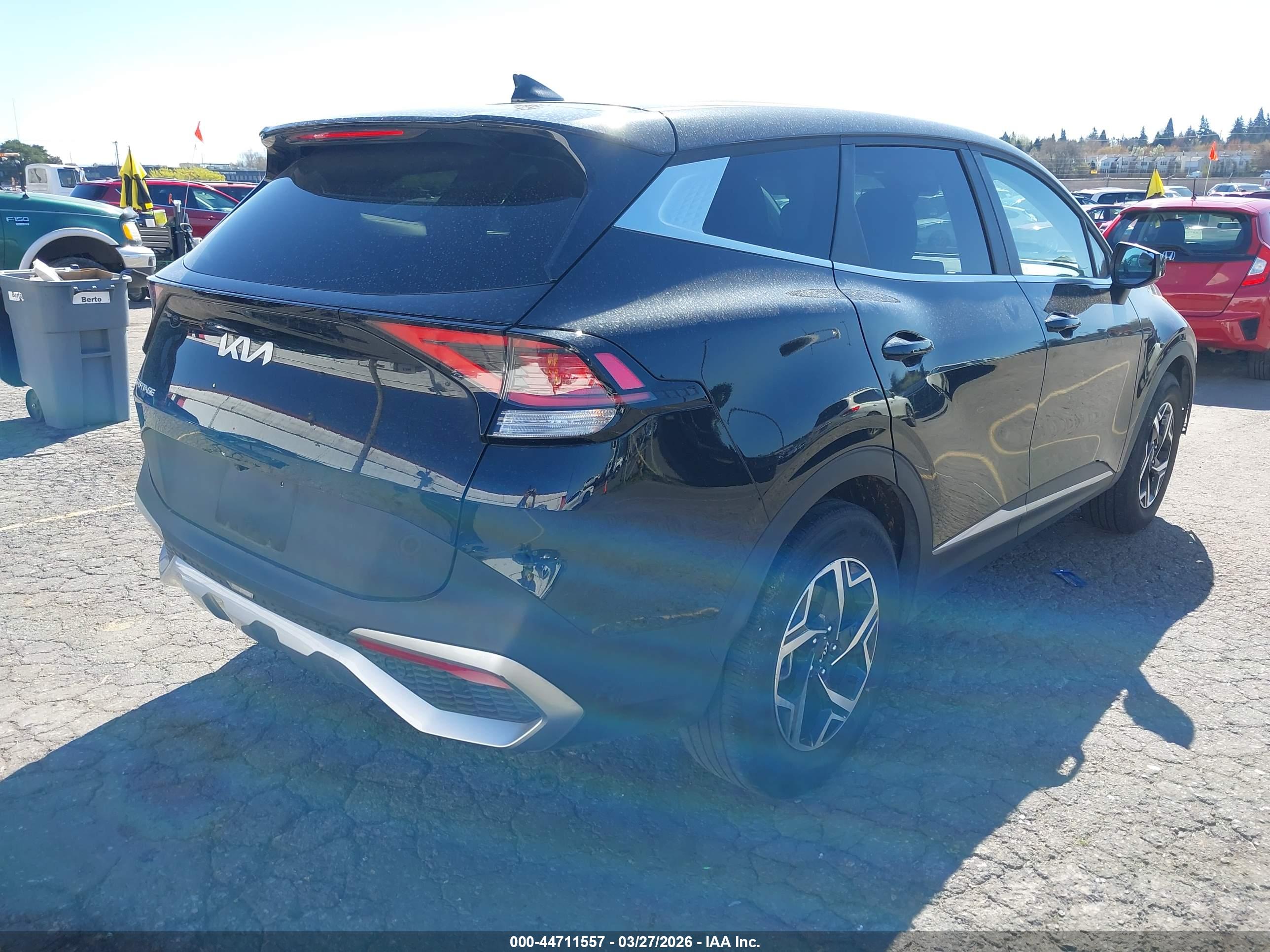 KIA SPORTAGE image 4