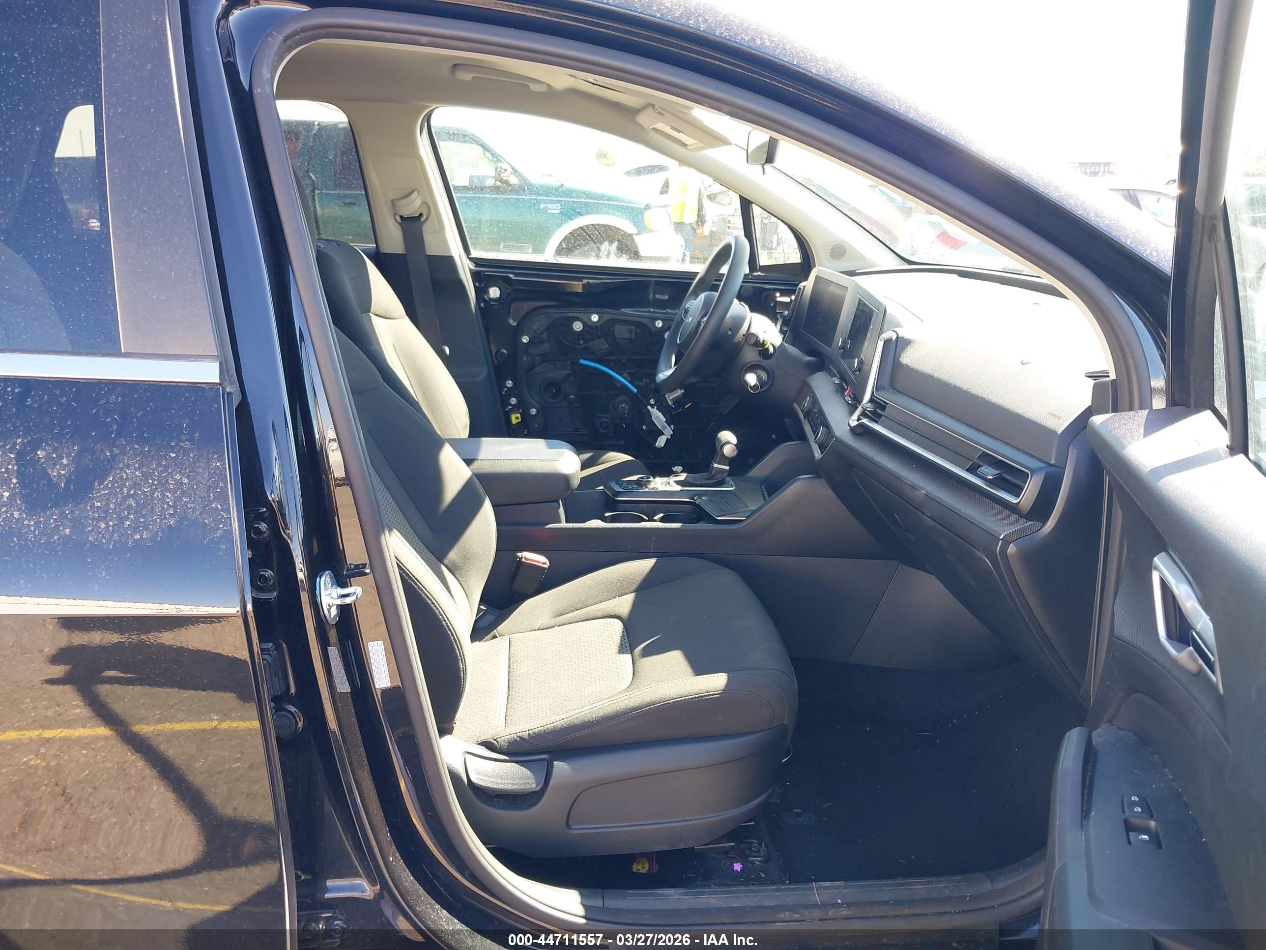 KIA SPORTAGE image 5