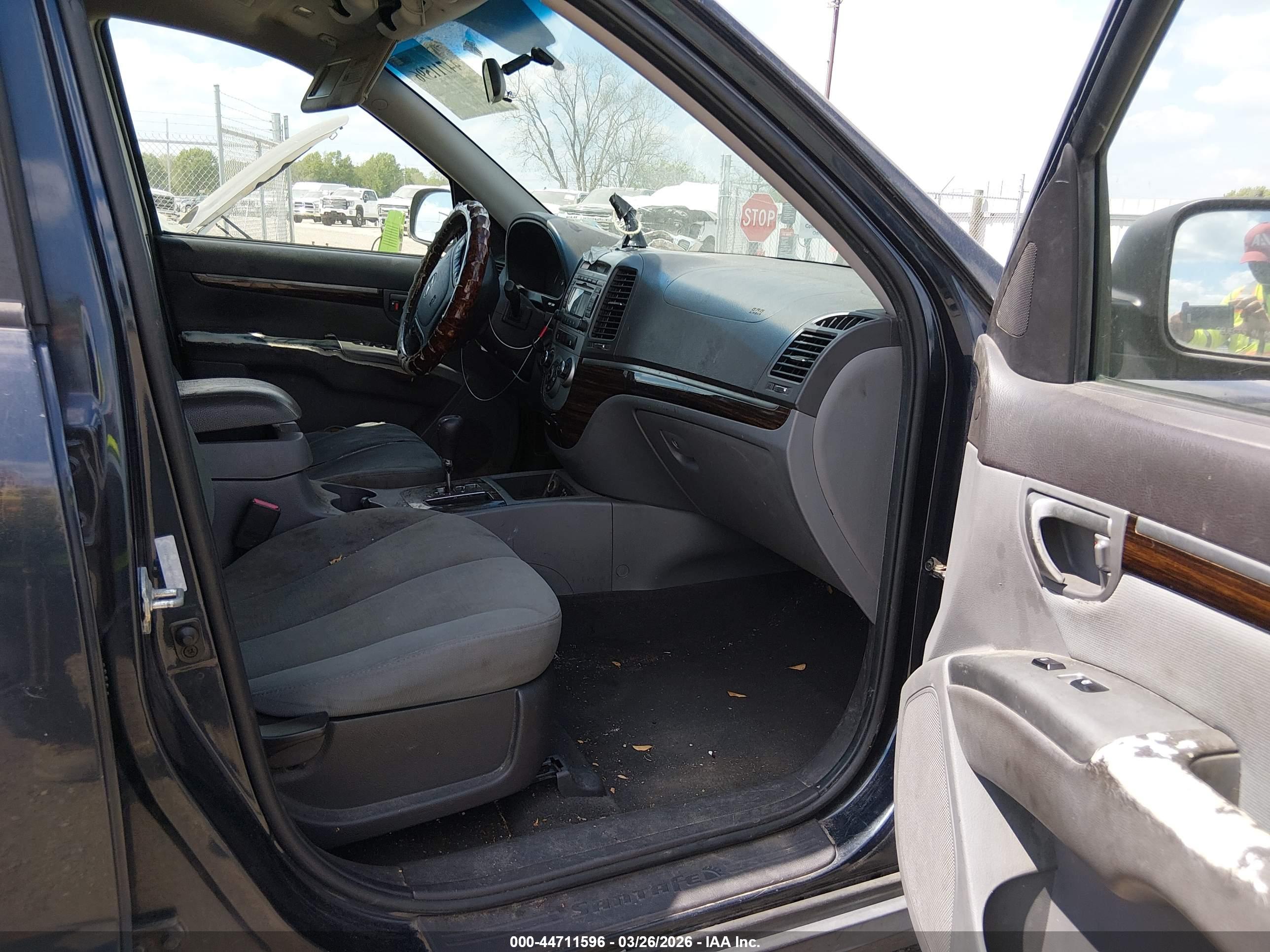 HYUNDAI SANTA image 5