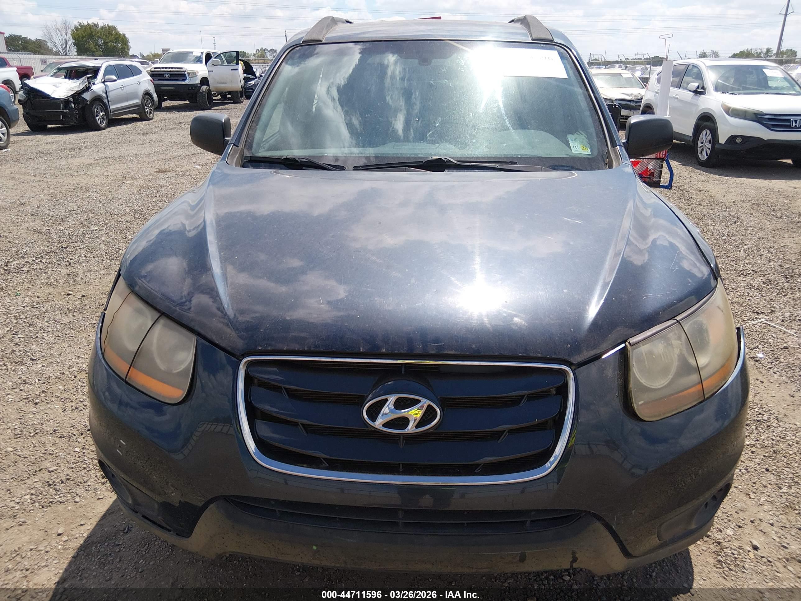 HYUNDAI SANTA image 6
