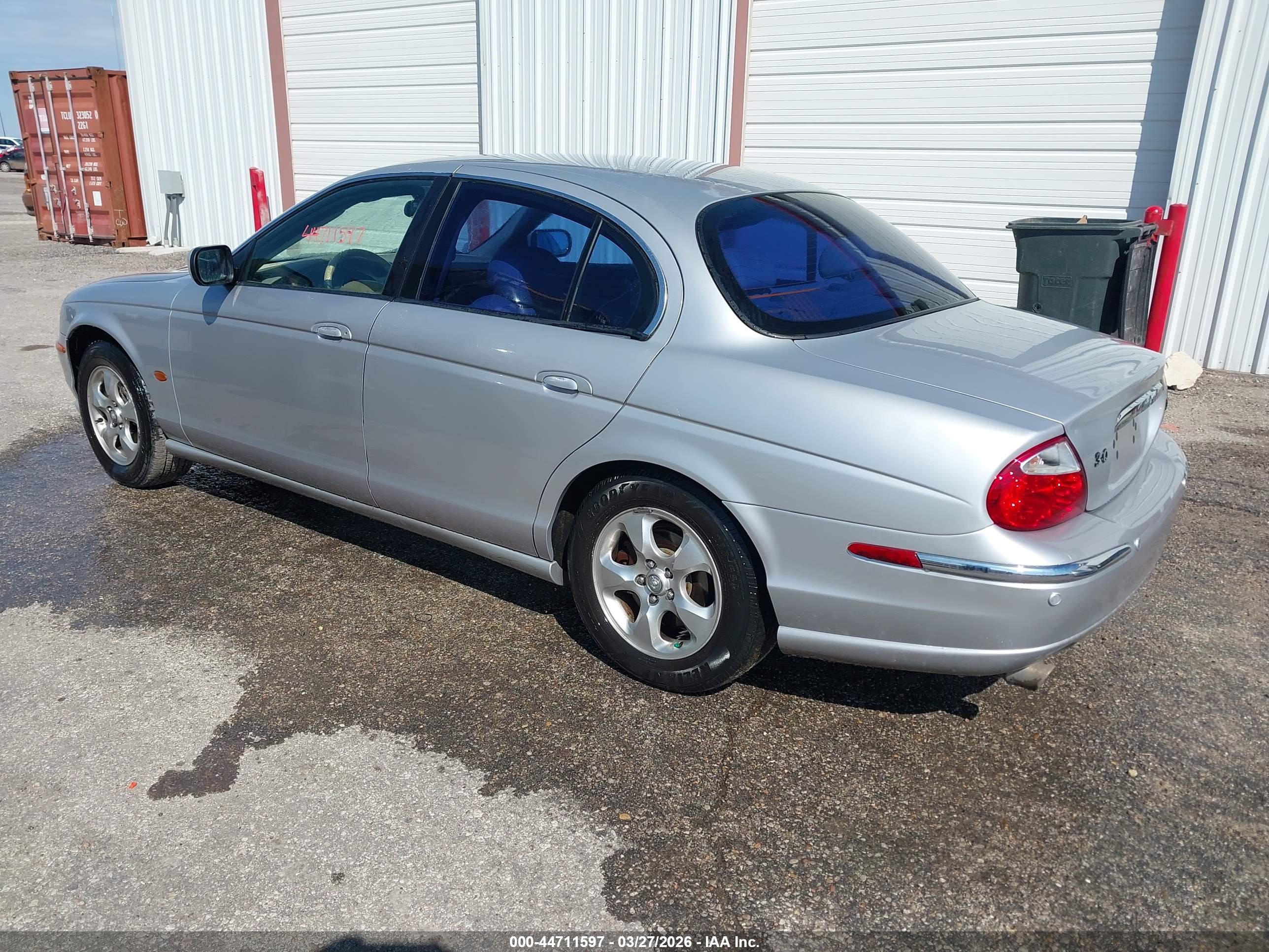 JAGUAR S-TYPE image 3
