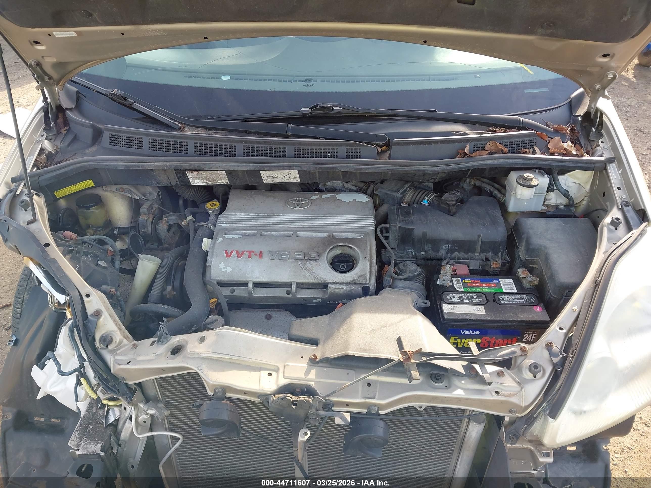 TOYOTA SIENNA image 10