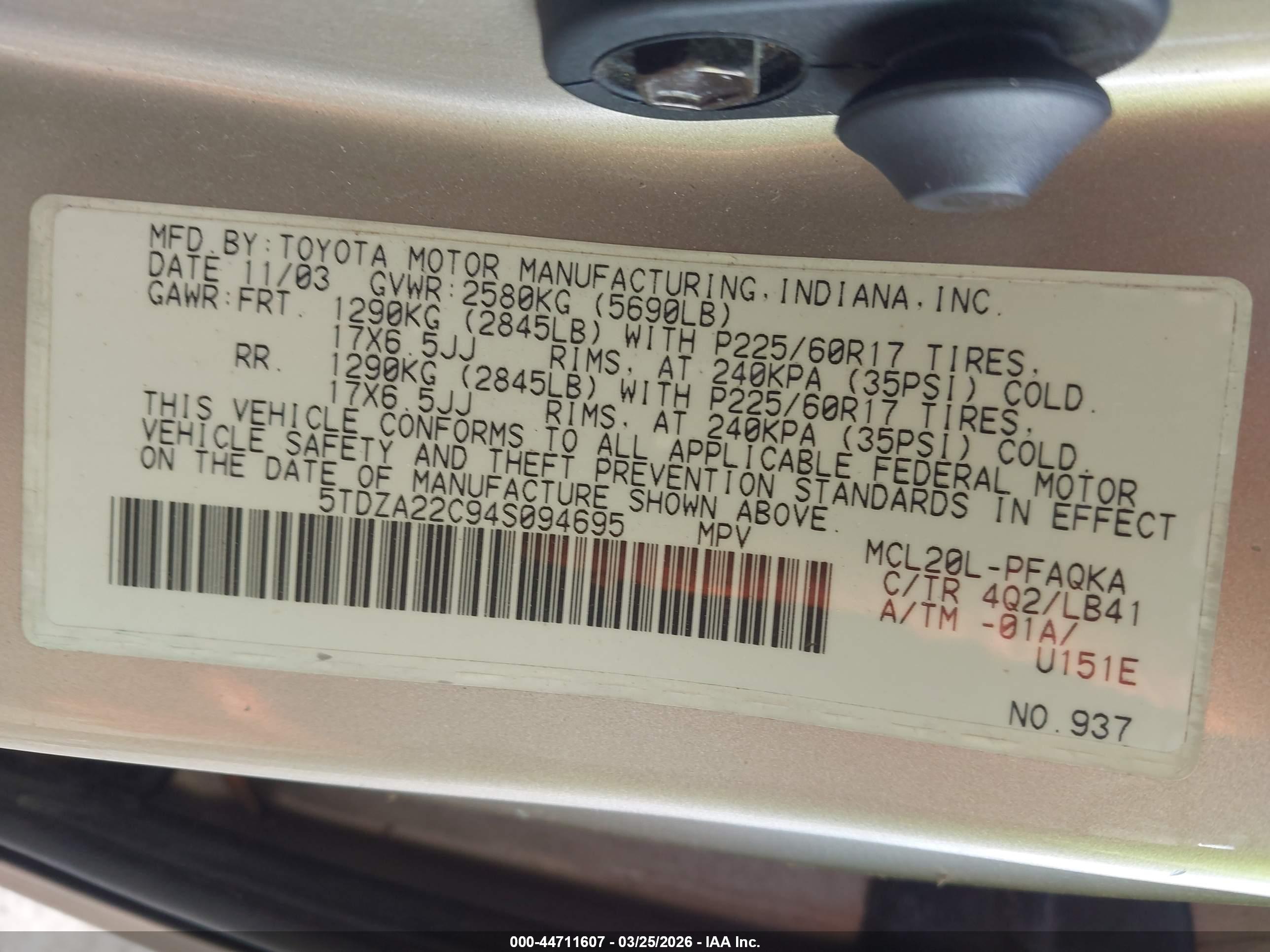 TOYOTA SIENNA image 9