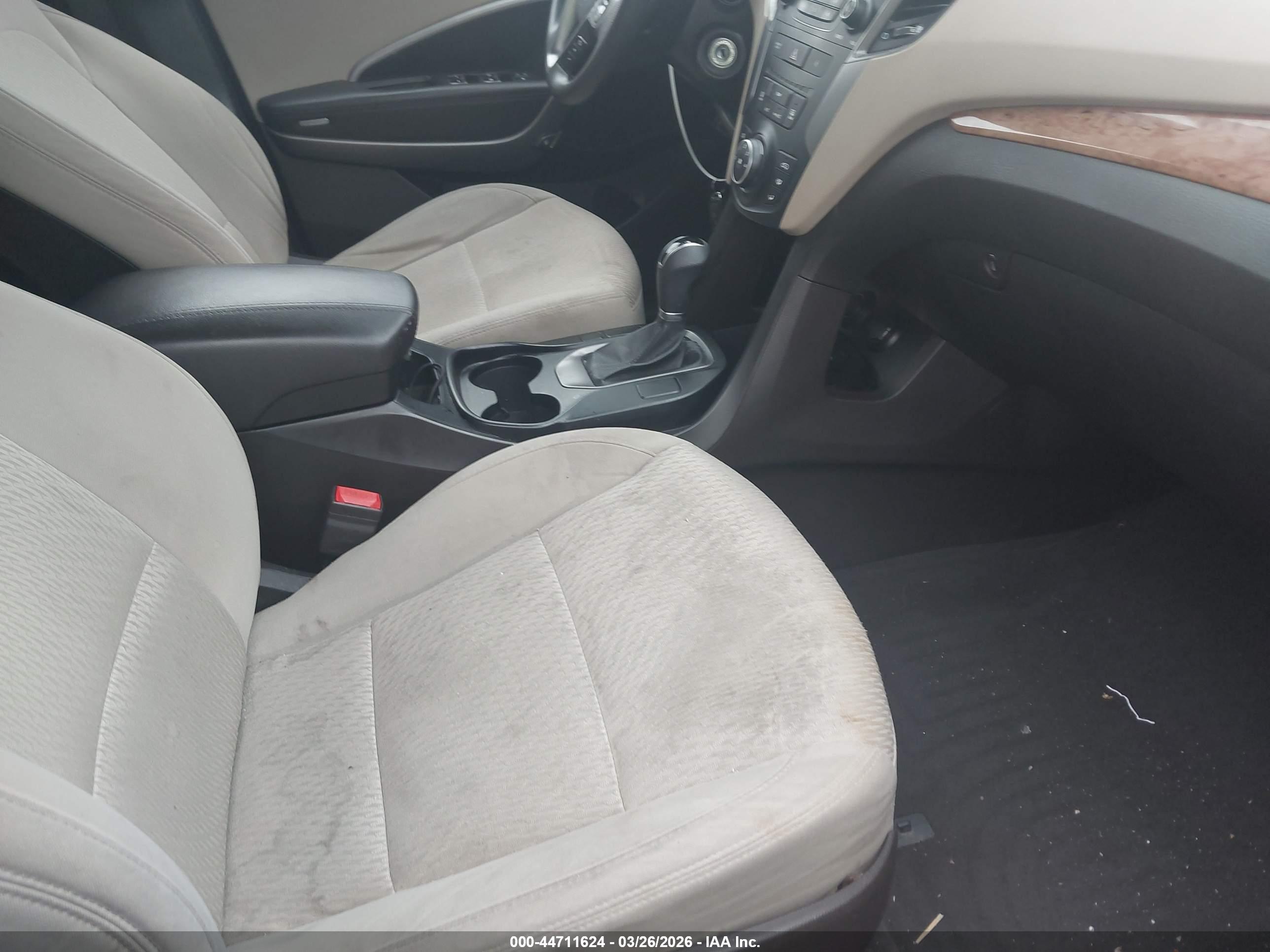 HYUNDAI SANTA image 5