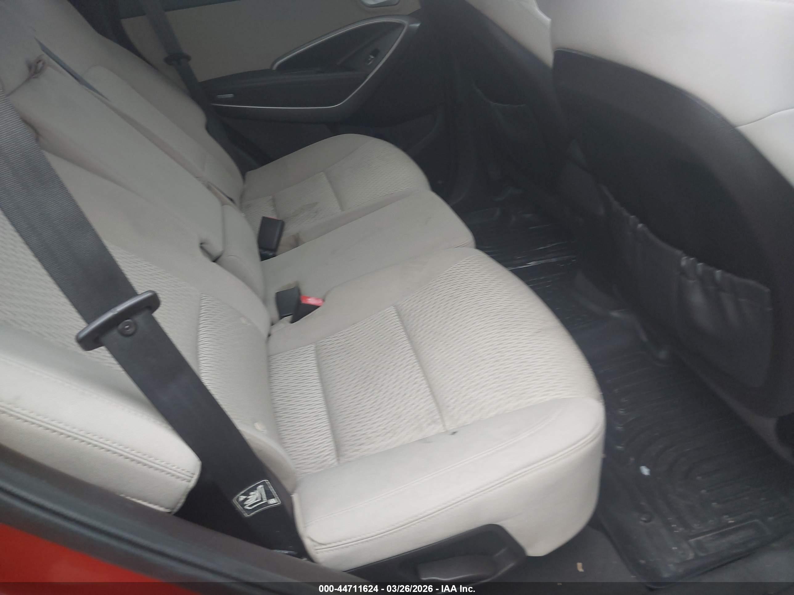 HYUNDAI SANTA image 8