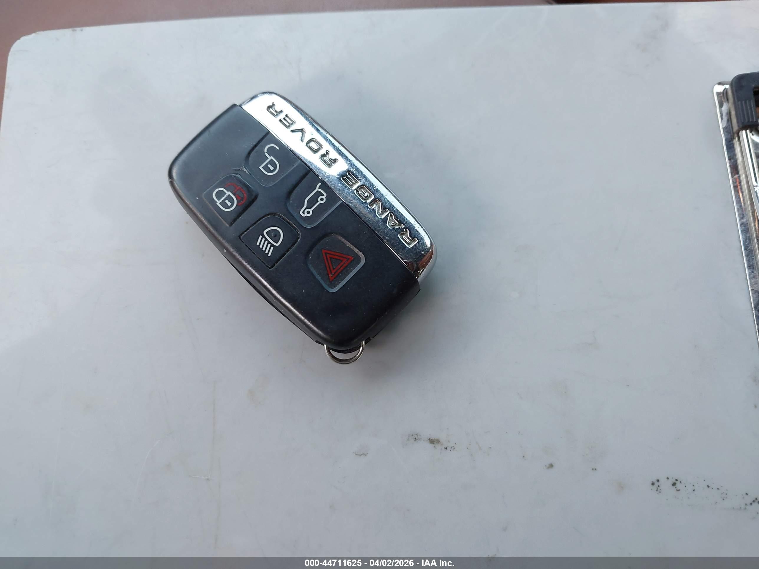 LAND ROVER image 11