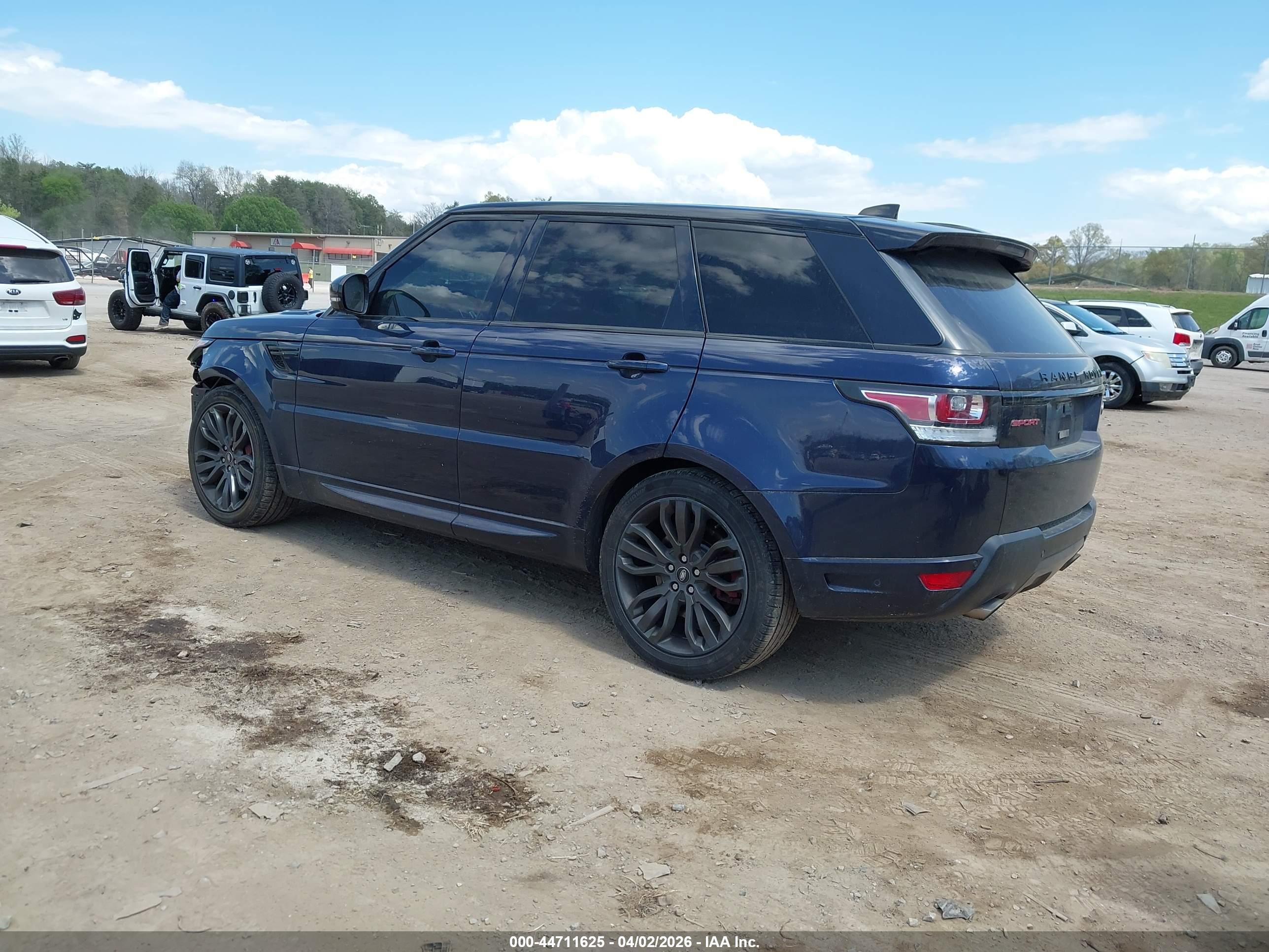 LAND ROVER image 3