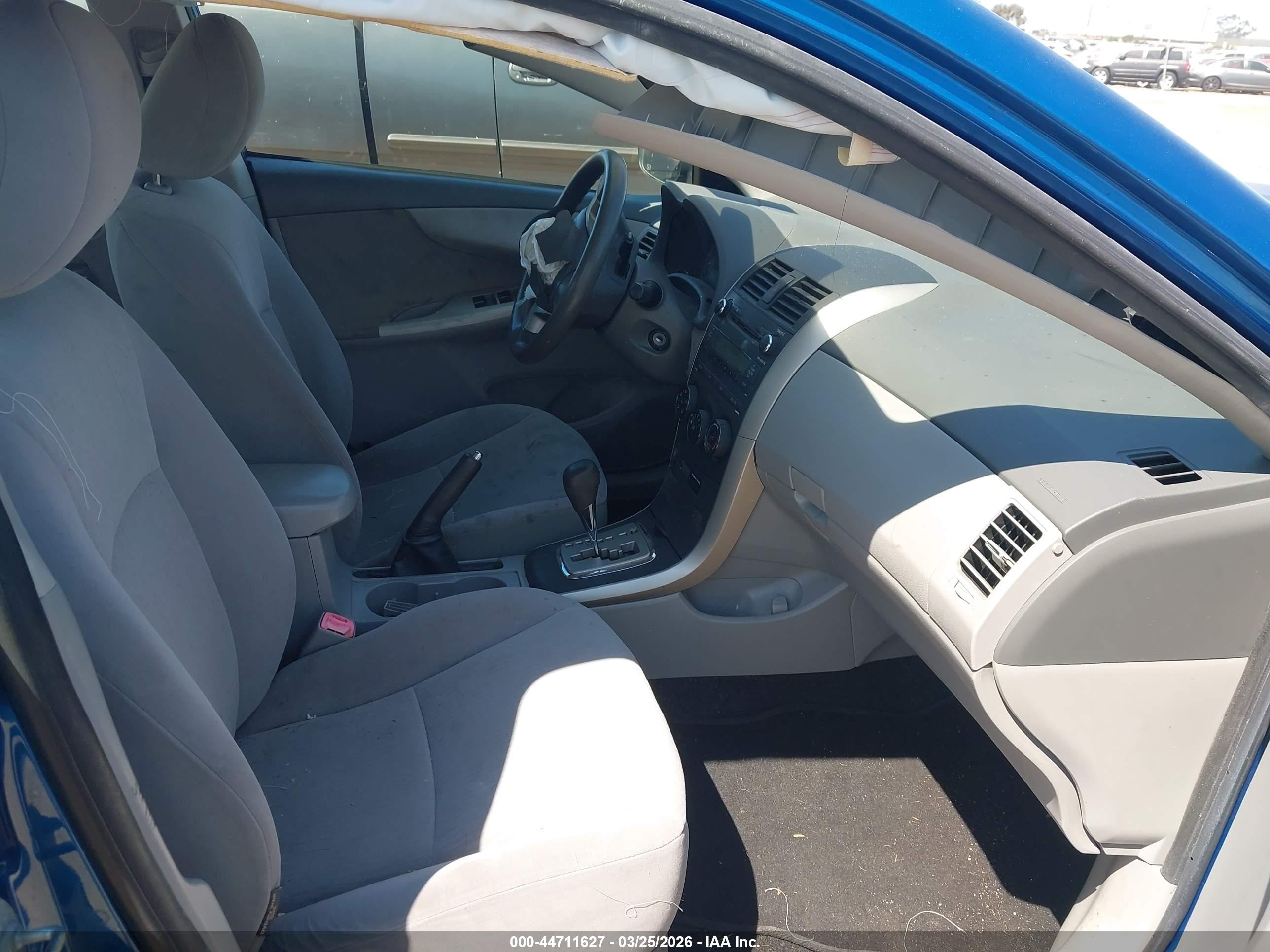 TOYOTA COROLLA image 5