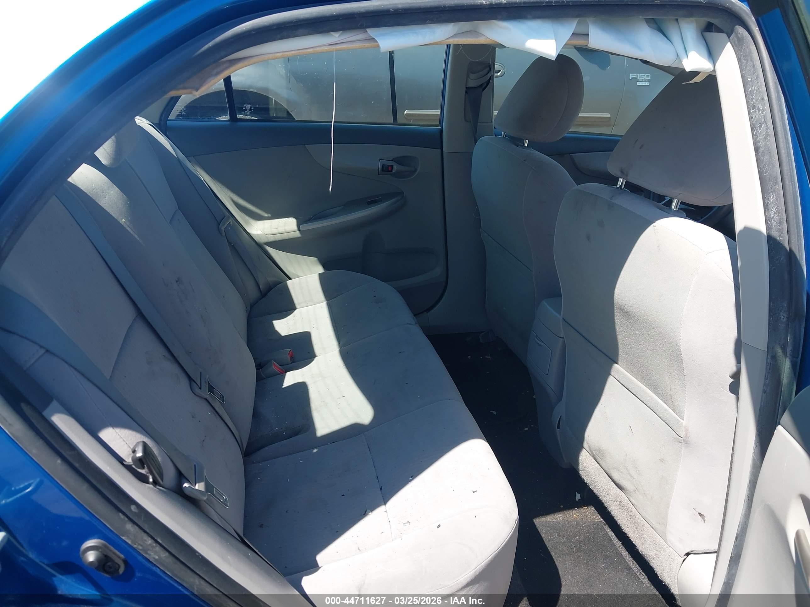 TOYOTA COROLLA image 8