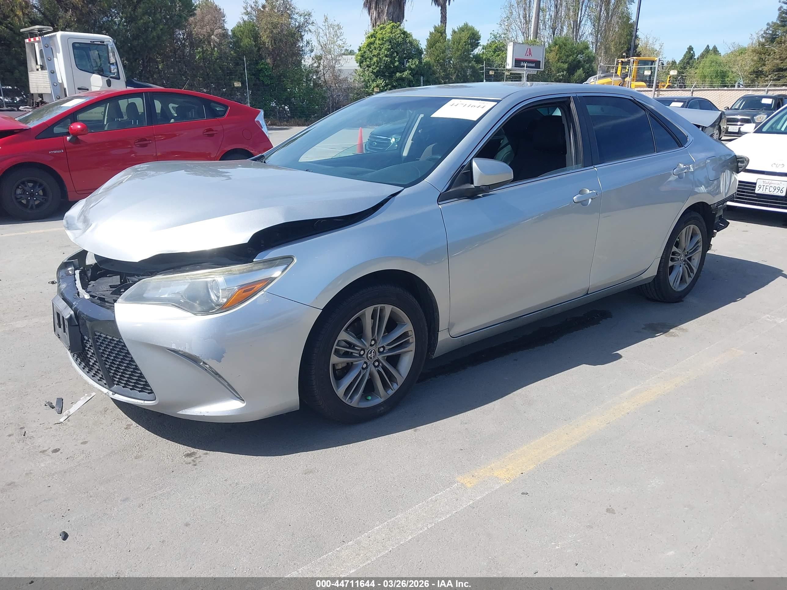 TOYOTA CAMRY image 2