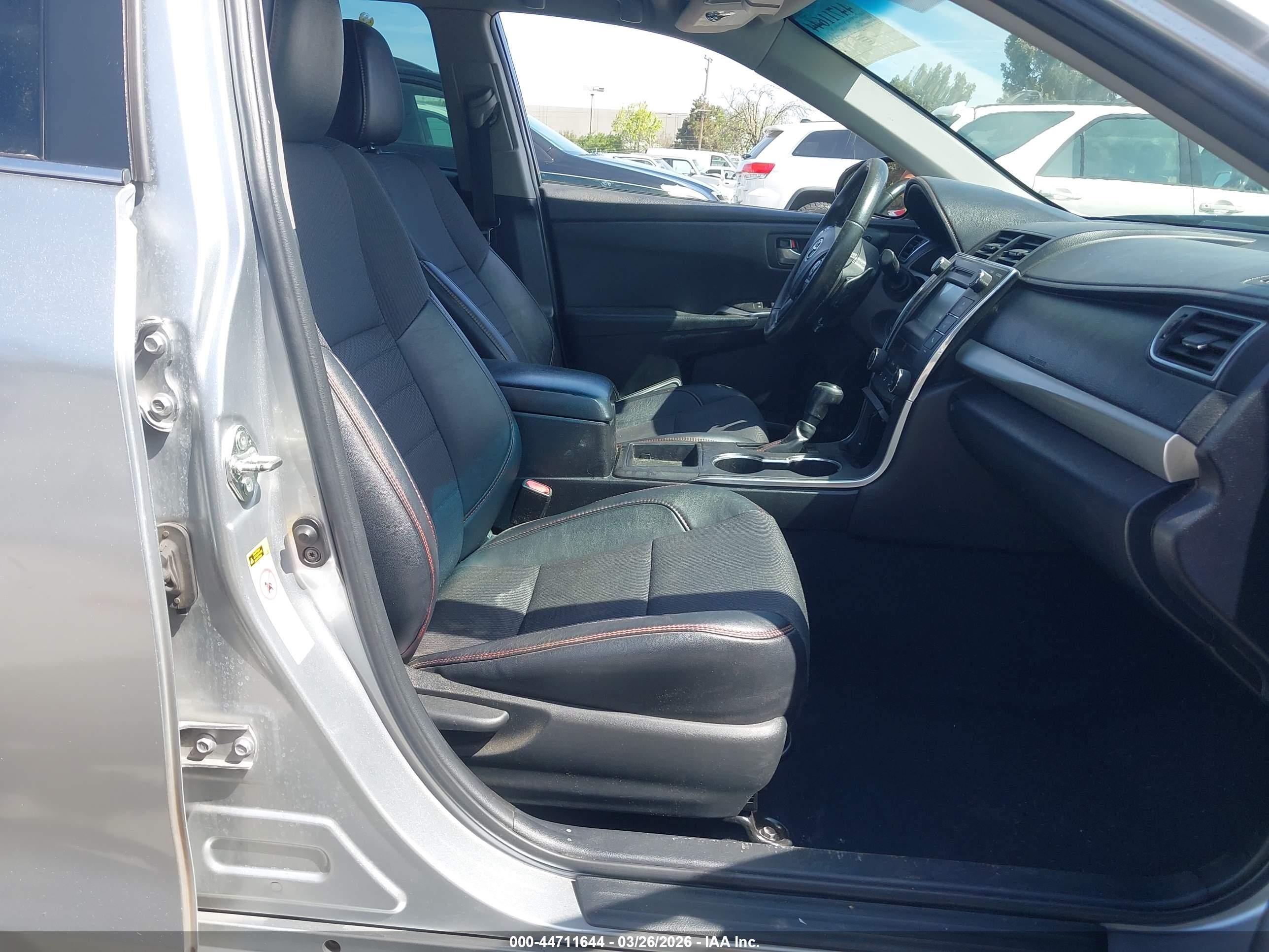 TOYOTA CAMRY image 5