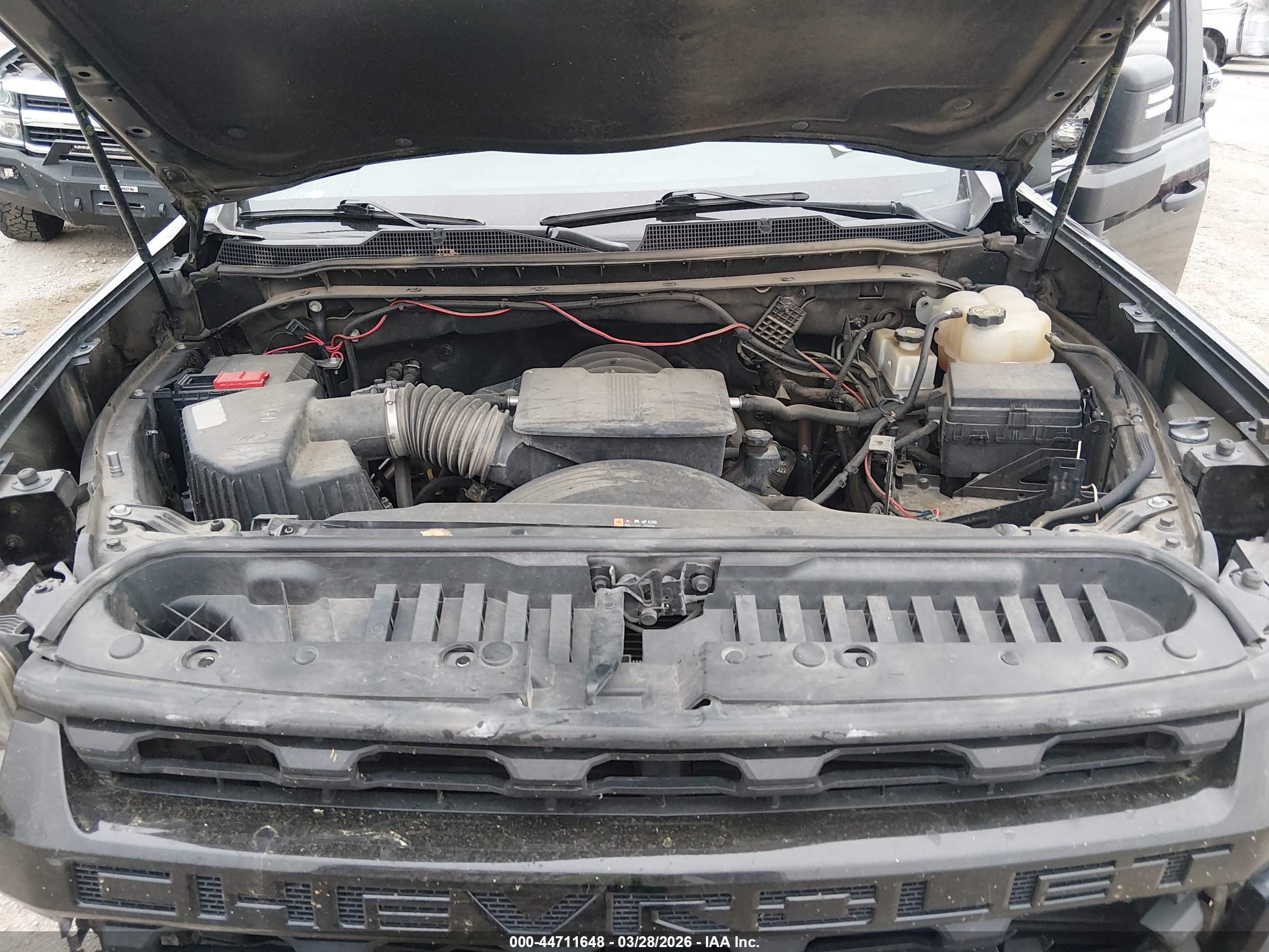 CHEVROLET SILVERADO image 10